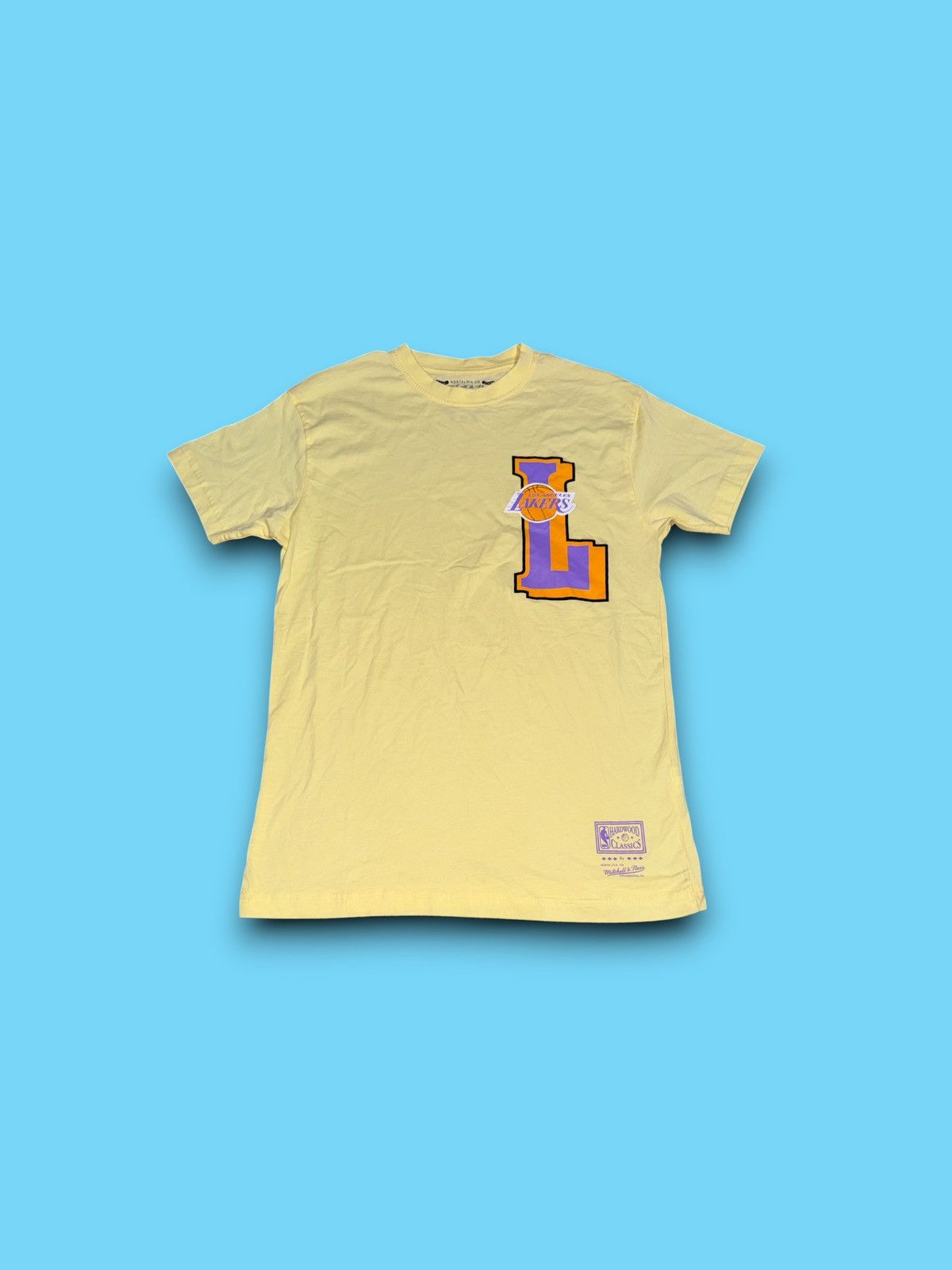 Mitchell & Ness LA Lakers Mitchell & Ness NBA t-shirt yellow mens XS Size US XS / EU 42 / 0 - 2 Thumbnail