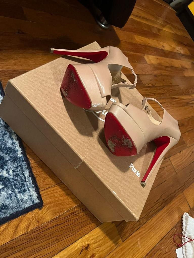 Christian Louboutin Christian Louboutin Heels Size US 7.5 / IT 37.5 - 1 Thumbnail