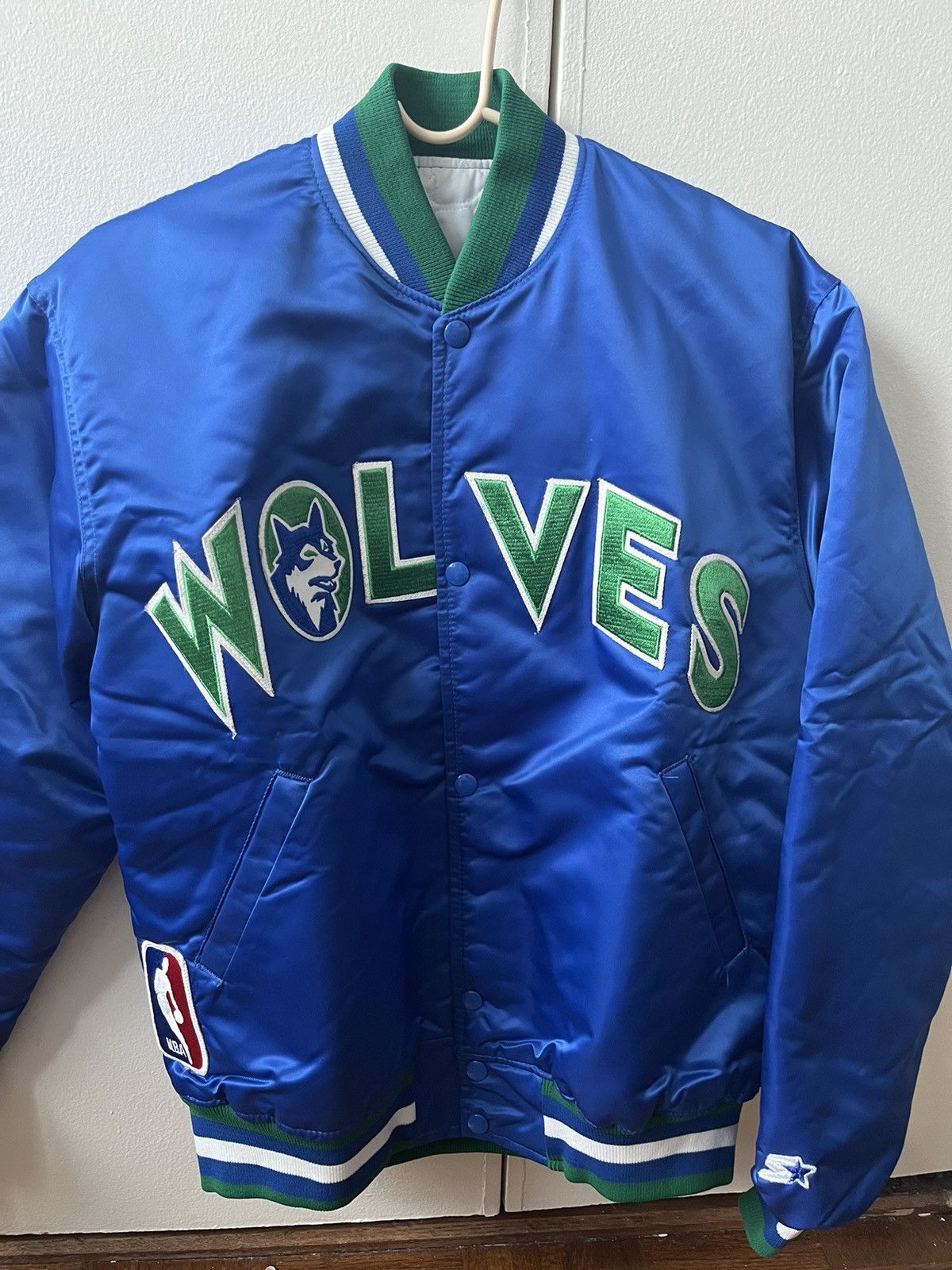 Image of Minnesota Timberwolves Starter Bomber Jacket Size L in Blue, Men's