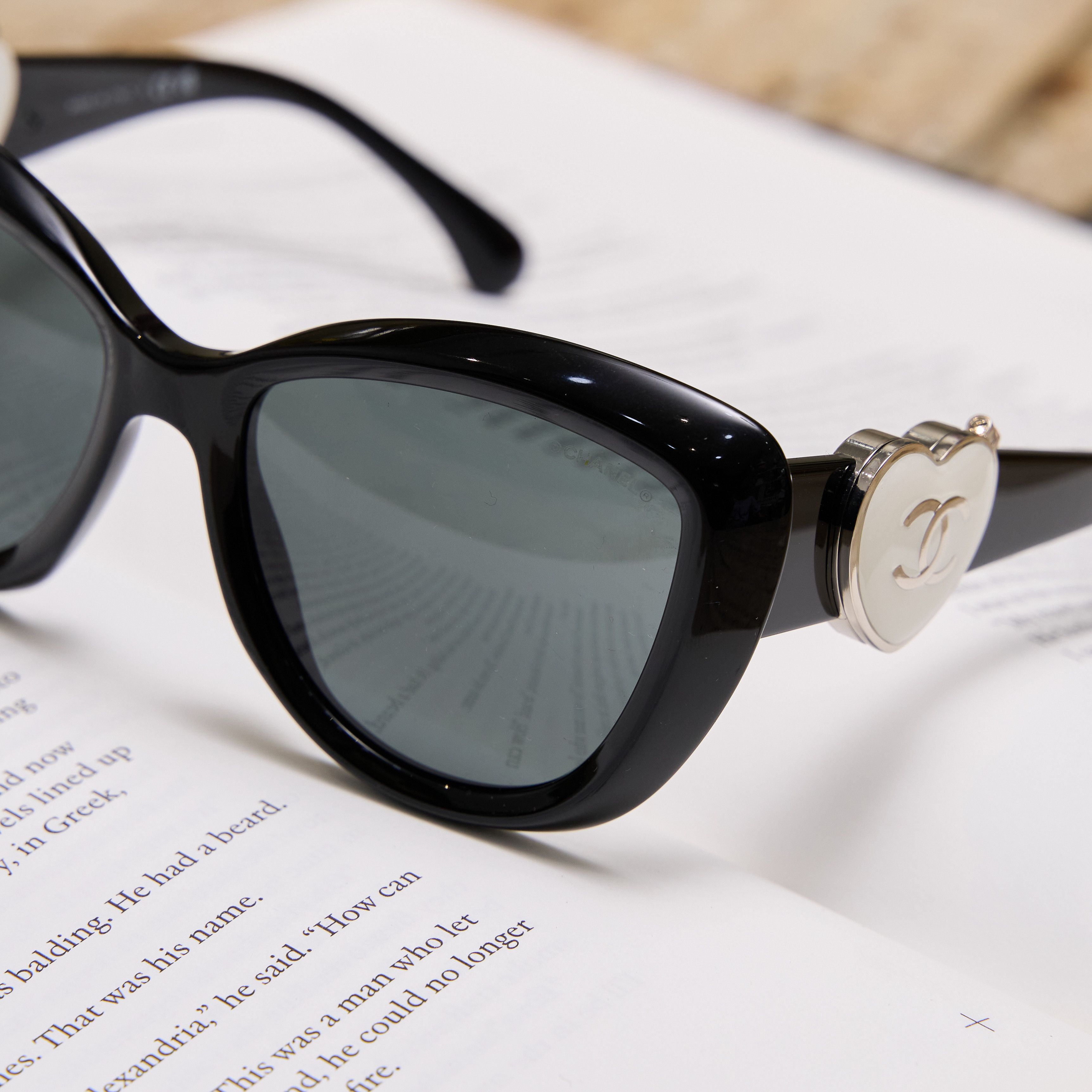 Chanel CHANEL 0CH5517 C501/S4 Sunglasses Size ONE SIZE - 2 Thumbnail