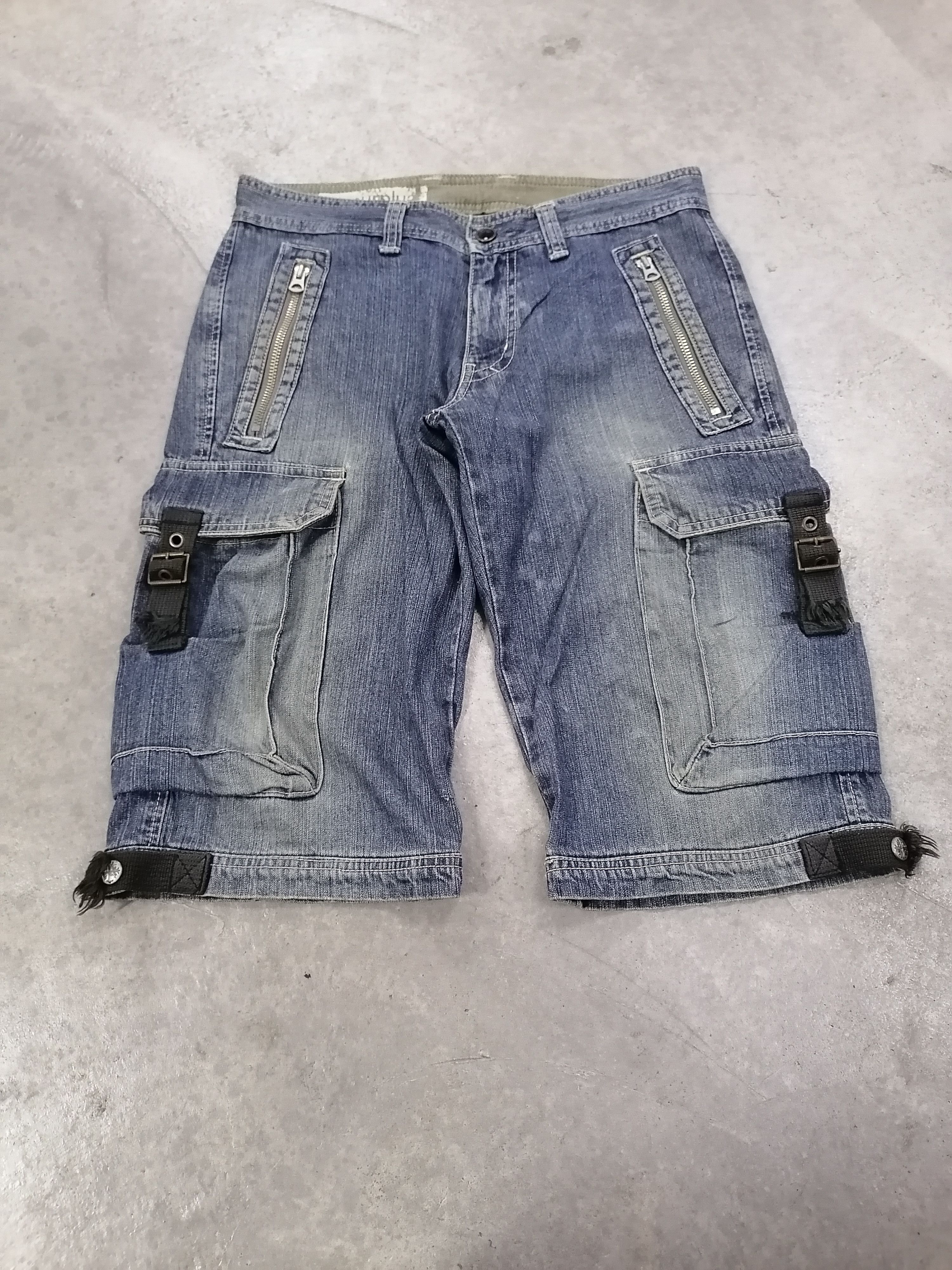 Japanese Brand Surplus Cargo Distressed Denim Short Pants Size US 30 / EU 46 - 1 Thumbnail