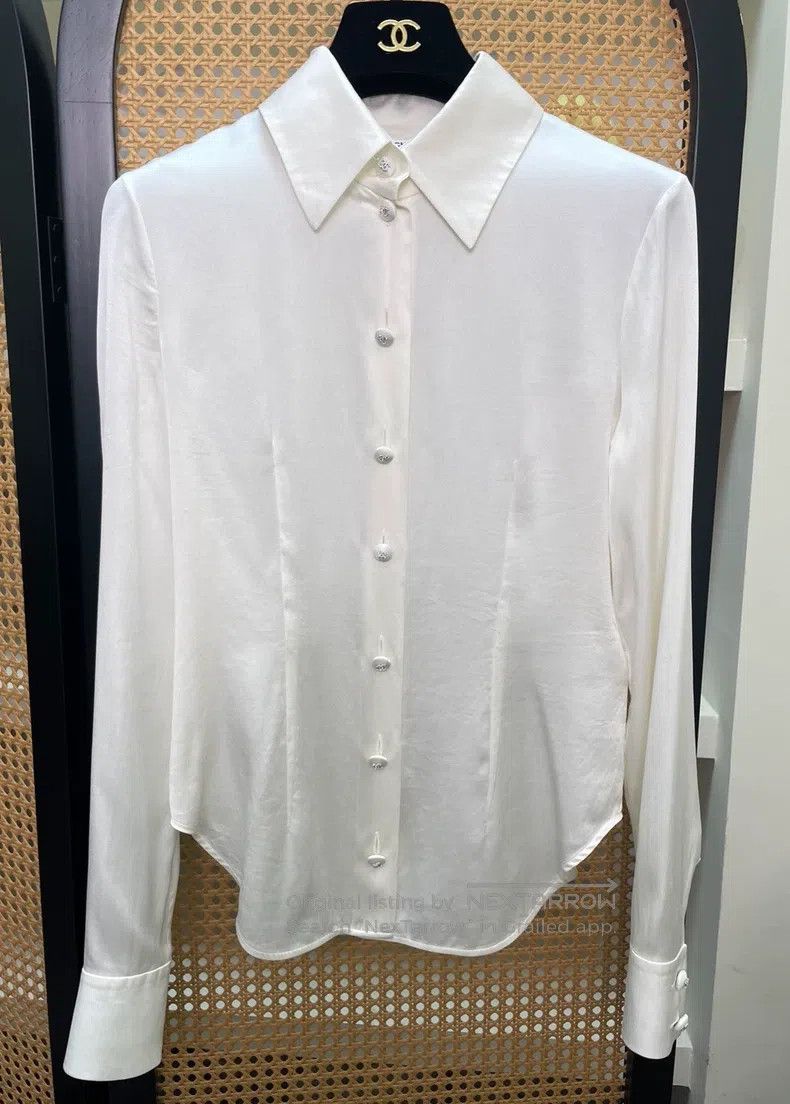 Chanel Chanel Handmade buckle double c rhinestone shirt Size XXS / US 00 / IT 34 - 1 Thumbnail