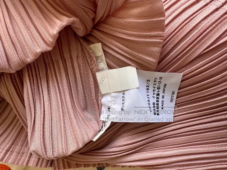 Issey Miyake Issey Miyake Pleated Long T-Shirt Pink Size L / US 10 / IT 46 - 9 Thumbnail