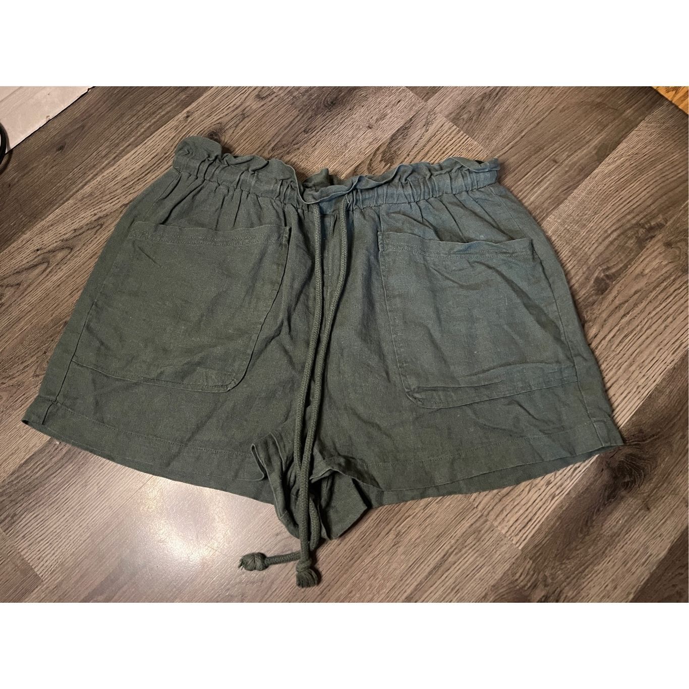 Other Universal Threads Green Shorts Woman’s Size Medium Size 28" / US 6 / IT 42 - 1 Thumbnail