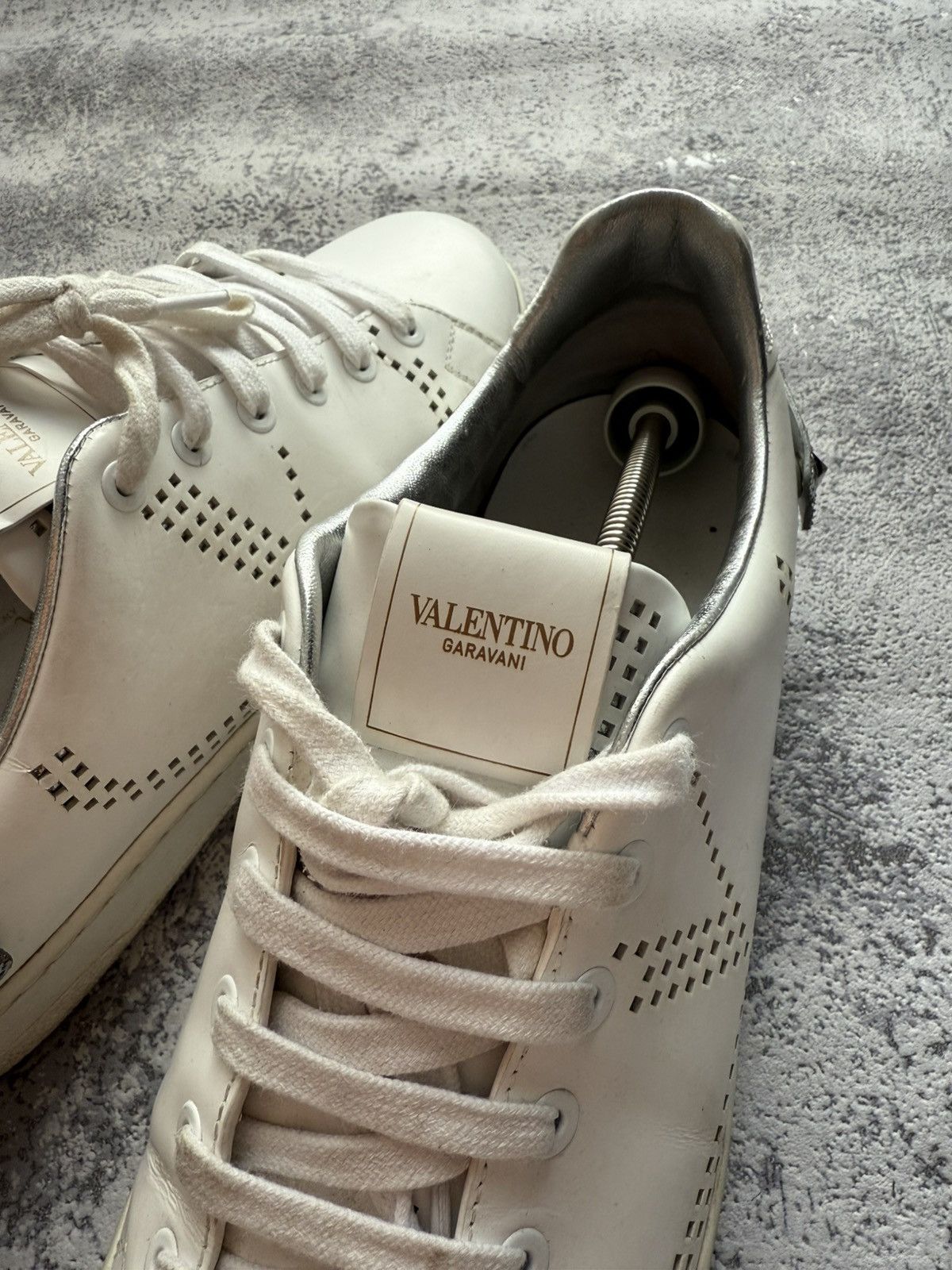Valentino Valentino Garavani Vlogo Backnet Rockstud Leather Shoes Size US 9 / IT 39 - 8 Thumbnail