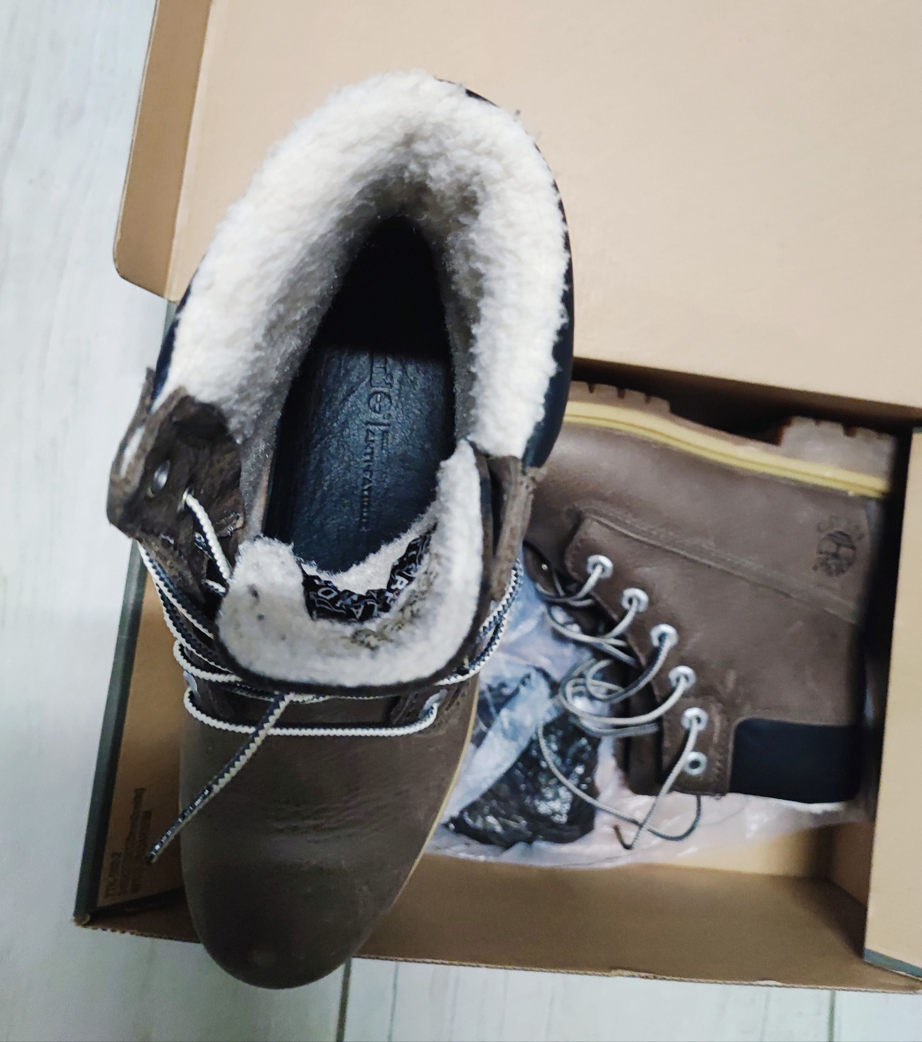 Timberland Timberland - Premium 6-Inch sherpa boots - size 39.5 EU Size US 6.5 / IT 36.5 - 3 Thumbnail