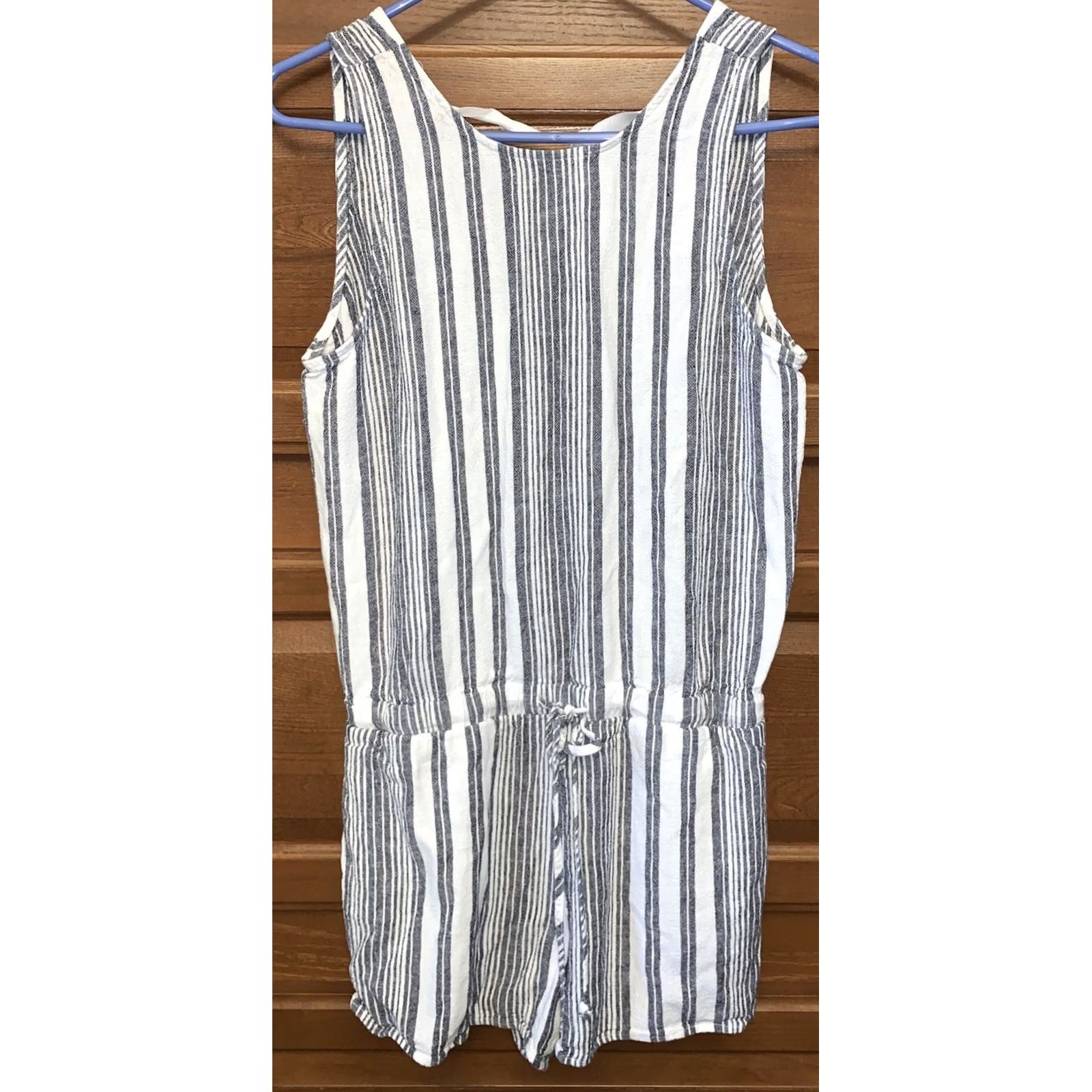 Bella Dahl Bella Dahl Romper Jumpsuit Sz S striped Open Back with Tie linen 2055 Size 28" / US 6 / IT 42 - 2 Thumbnail