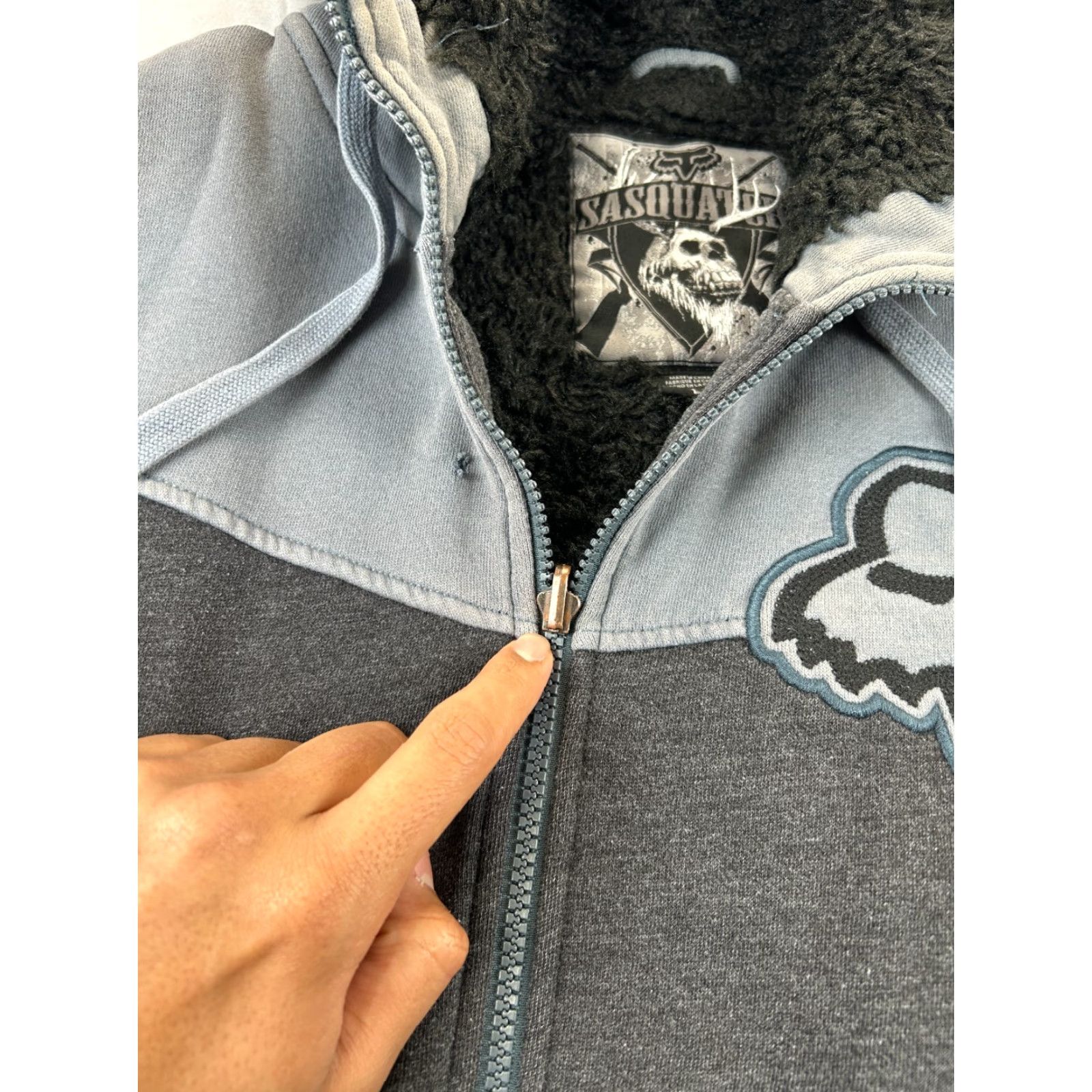 Vintage VINTAGE Fox Hoodie Jacket Mens Large Black Full Zip Y2K Skater Style Retro Size US L / EU 52-54 / 3 - 5 Thumbnail