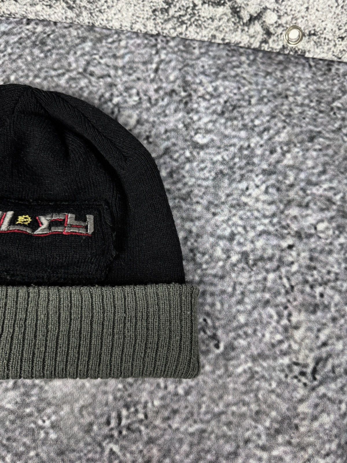 Oakley Men’s Oakley Beanie Hat Y2K Vintage Acrylic Size 2XL Size 44 - 2 Thumbnail