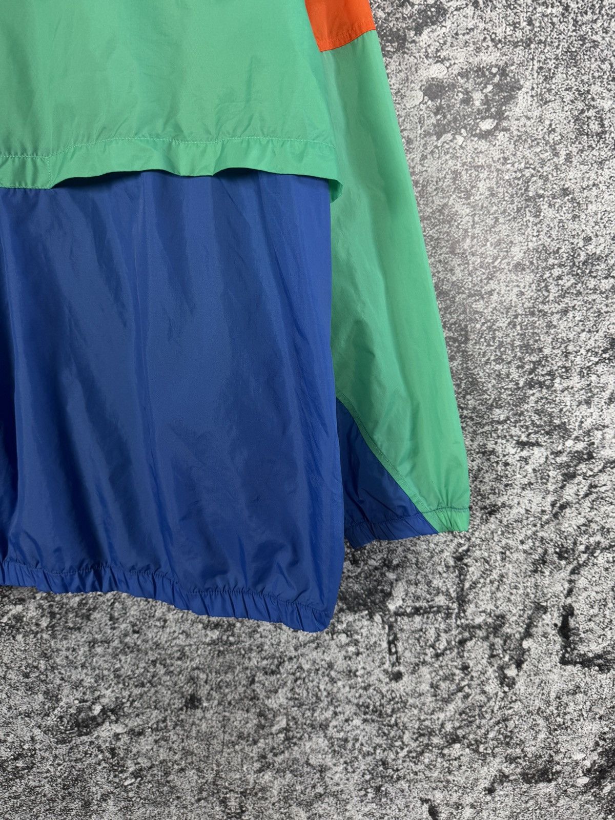 Nike Vintage 90s Nike Nylon Jacket Windbreaker Retro Size L Size US L / EU 52-54 / 3 - 13 Thumbnail