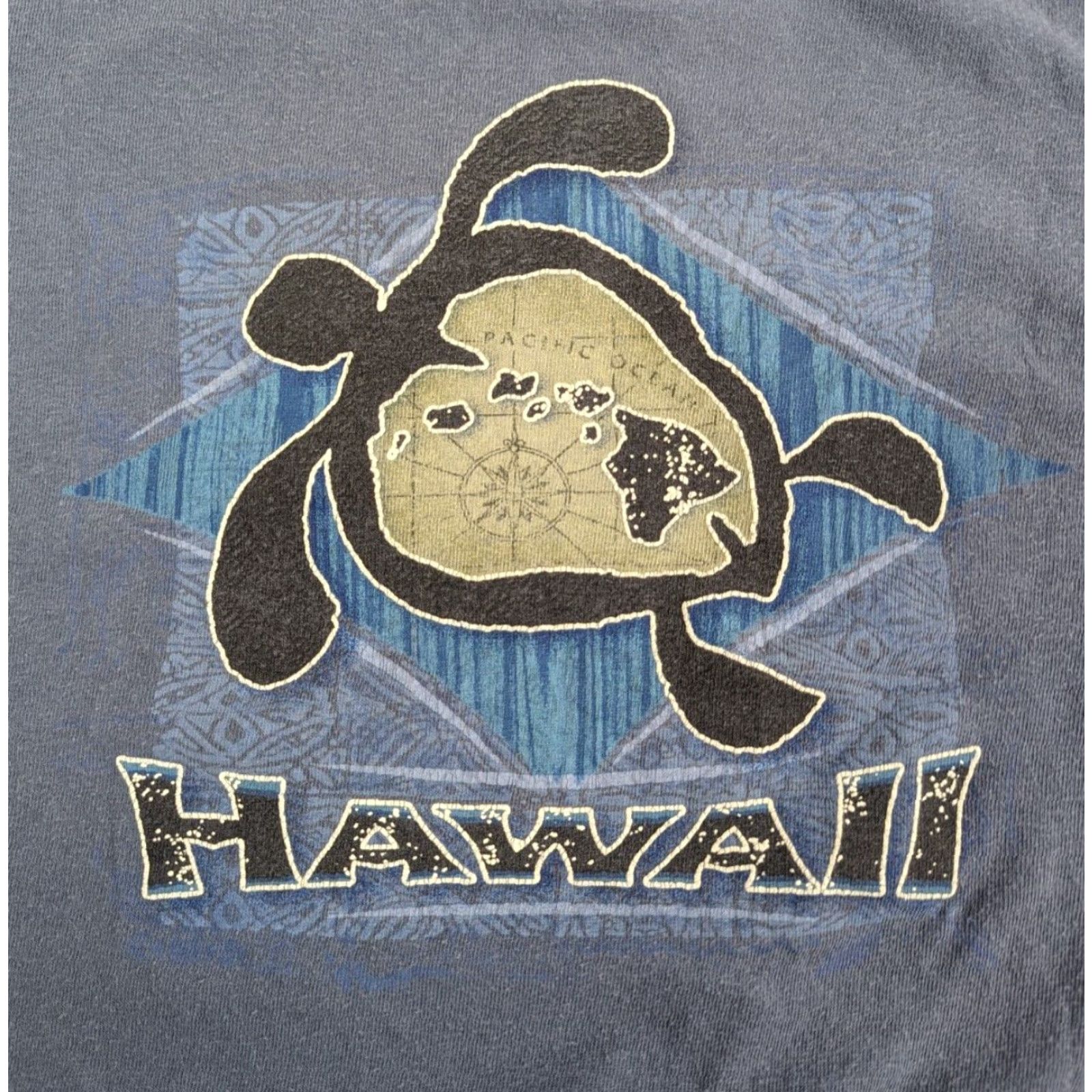 Vintage VINTAGE Performance Surfwear Shirt Unisex Adults XL Blue Crew Neck Short Sleeve Cotton T-Shirt Turtle Map Hawaii Island Life Pacific Ocean Theme Size US XL / EU 56 / 4 - 2 Thumbnail