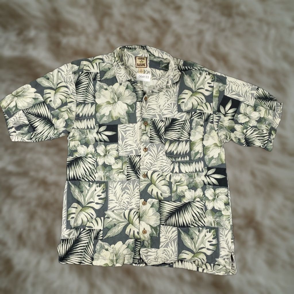 Tommy Bahama Tommy Bahama Hawaiian Shirt Mens Large Blue Floral Silk Camp Collar Button-Up Size US L / EU 52-54 / 3 - 1 Thumbnail