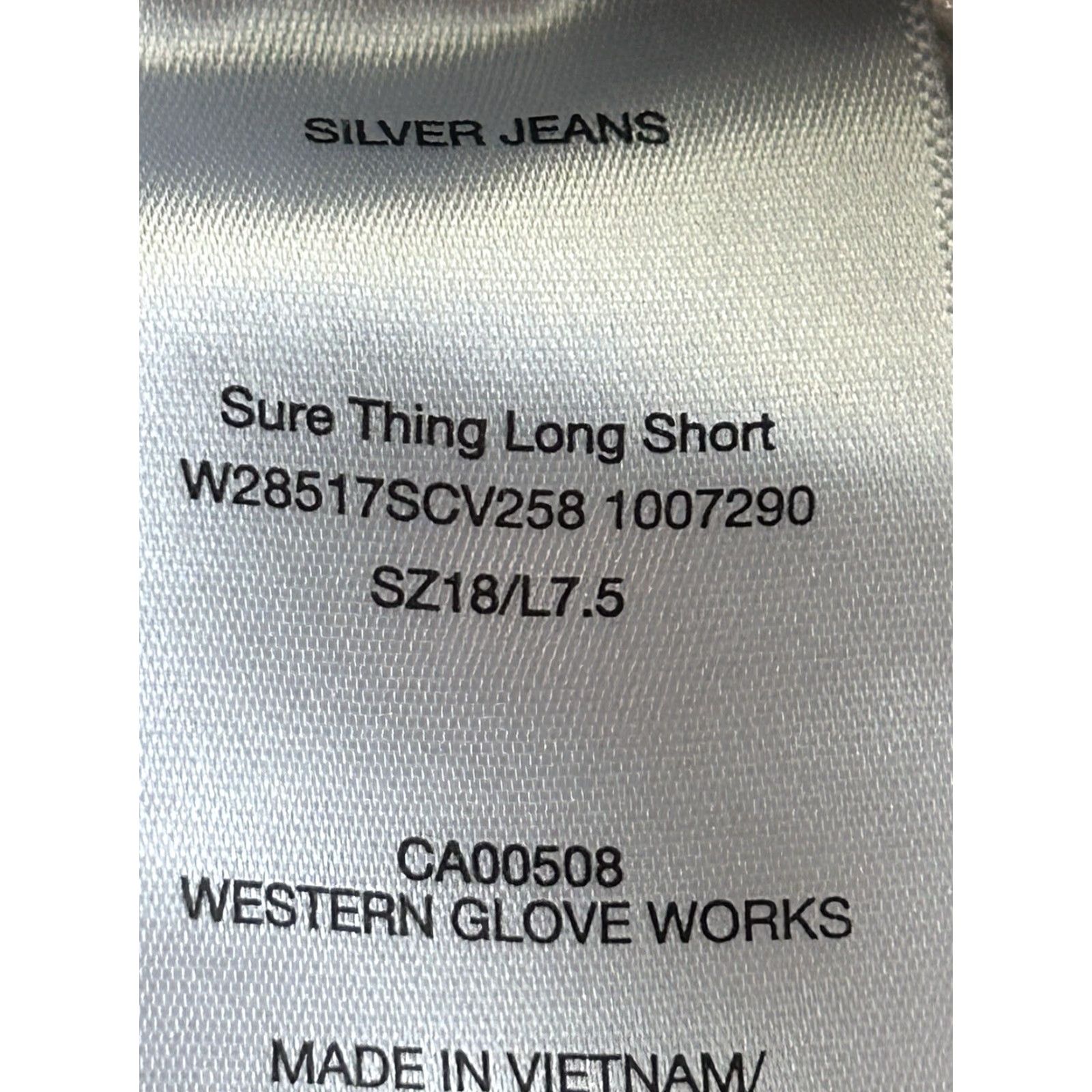 Silver Jeans Co. Silver Jeans Short High-Rise Distressed Blue Womens Size 18 Size 40" / US 18 - 6 Thumbnail