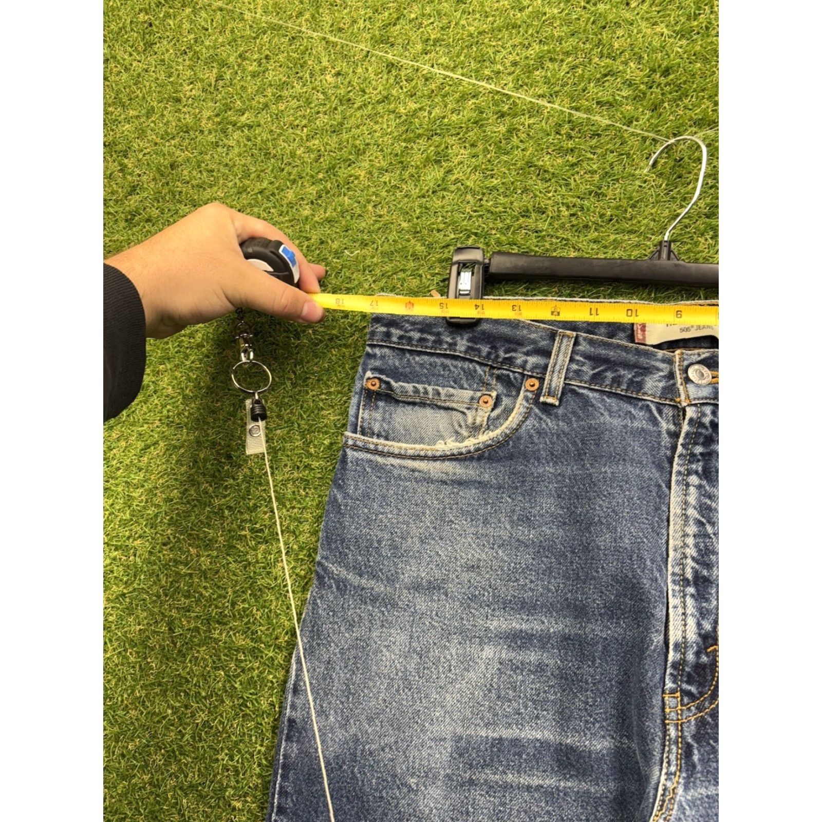 Levi's VINTAGE Levi's 505 Jeans Mens 36X32 Regular Blue Denim Straight Zip Fly Pockets 5-Pocket Design Size US 36 / EU 52 - 5 Thumbnail