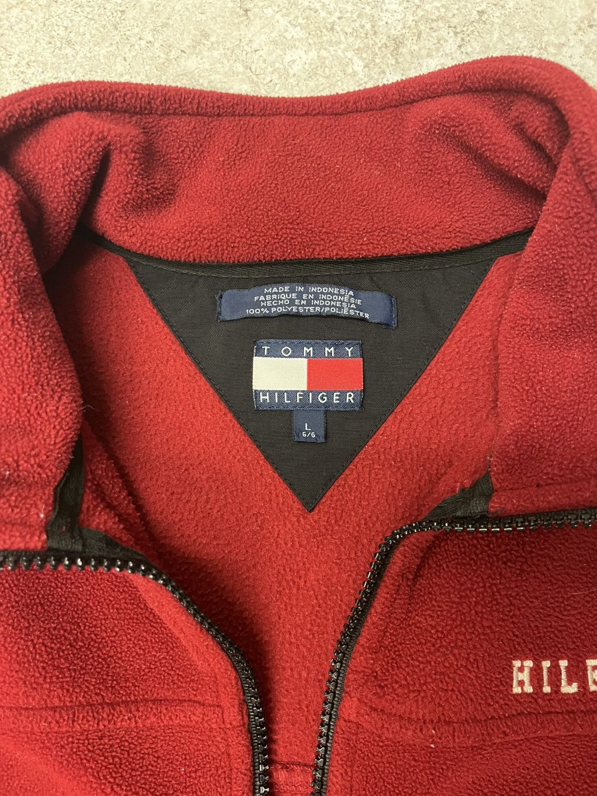 Tommy Hilfiger Vintage tommy hilfiger red fleece vest Size US L / EU 52-54 / 3 - 3 Thumbnail
