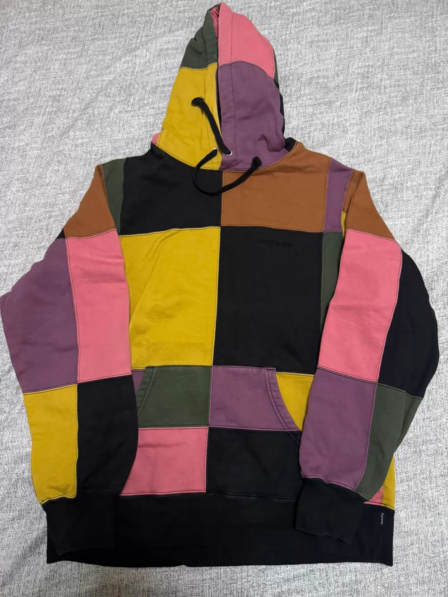 Supreme Supreme Patchwork Sweatshirt M Excellent Condition Size US M / EU 48-50 / 2 - 1 Thumbnail