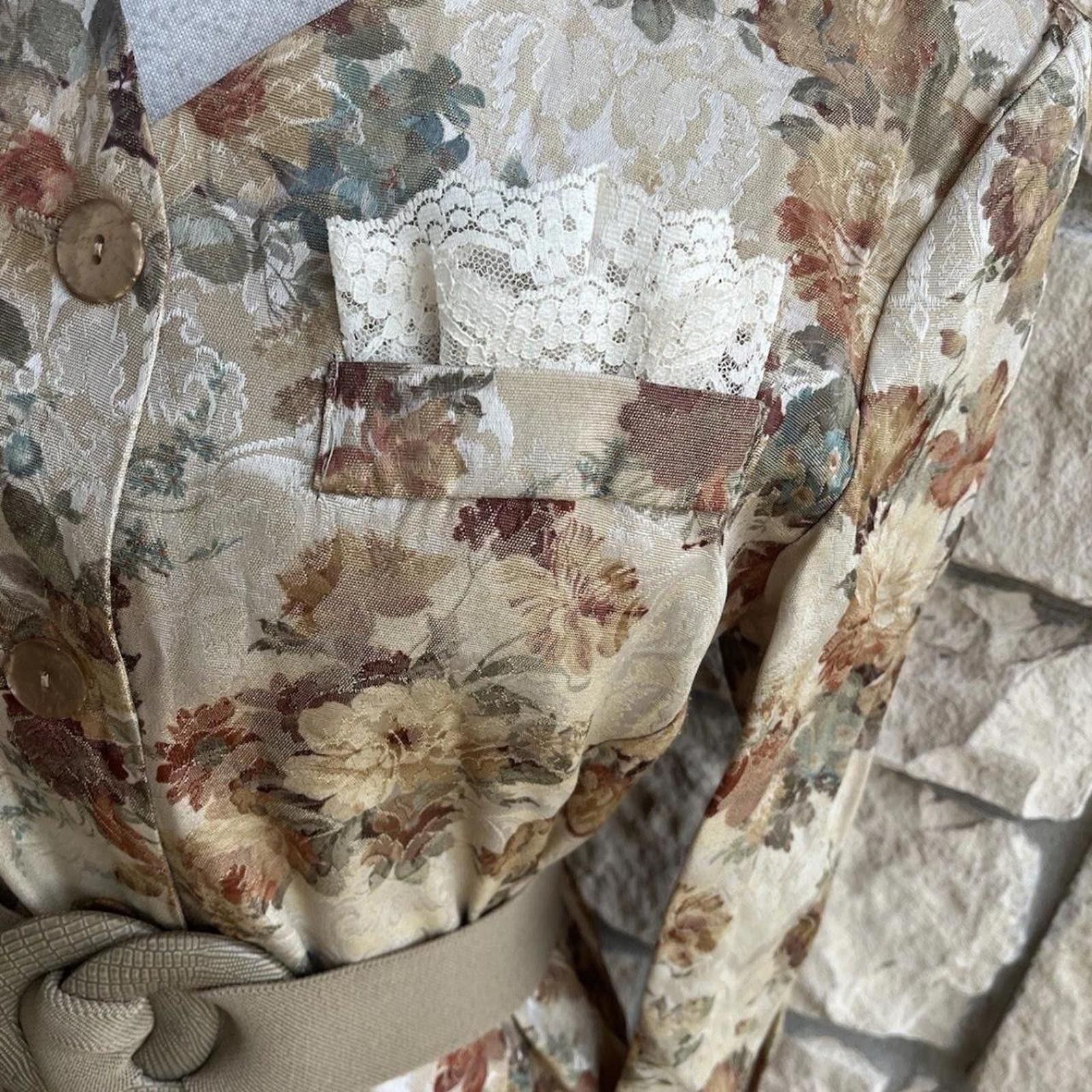 Other Beautiful vintage, ruffle collar, waist floraldress Size M / US 6-8 / IT 42-44 - 2 Thumbnail