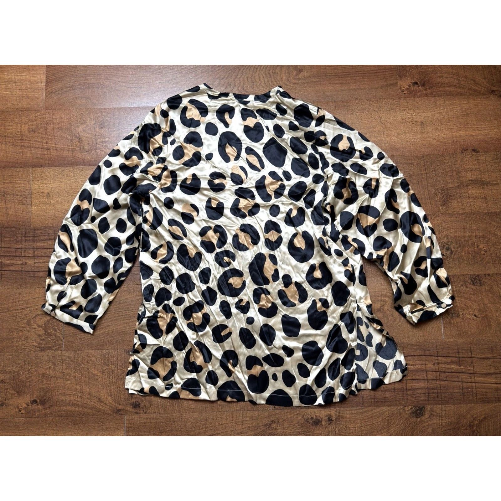 Laura Ashley NWT Laura Ashley Silk Leopard Print Button Blouse Top 1X Women’s Blouse Tunic Buttoned Embroidered Leopard Theme Multicolor Silk 100% NWT Size XL / US 12-14 / IT 48-50 - 3 Thumbnail