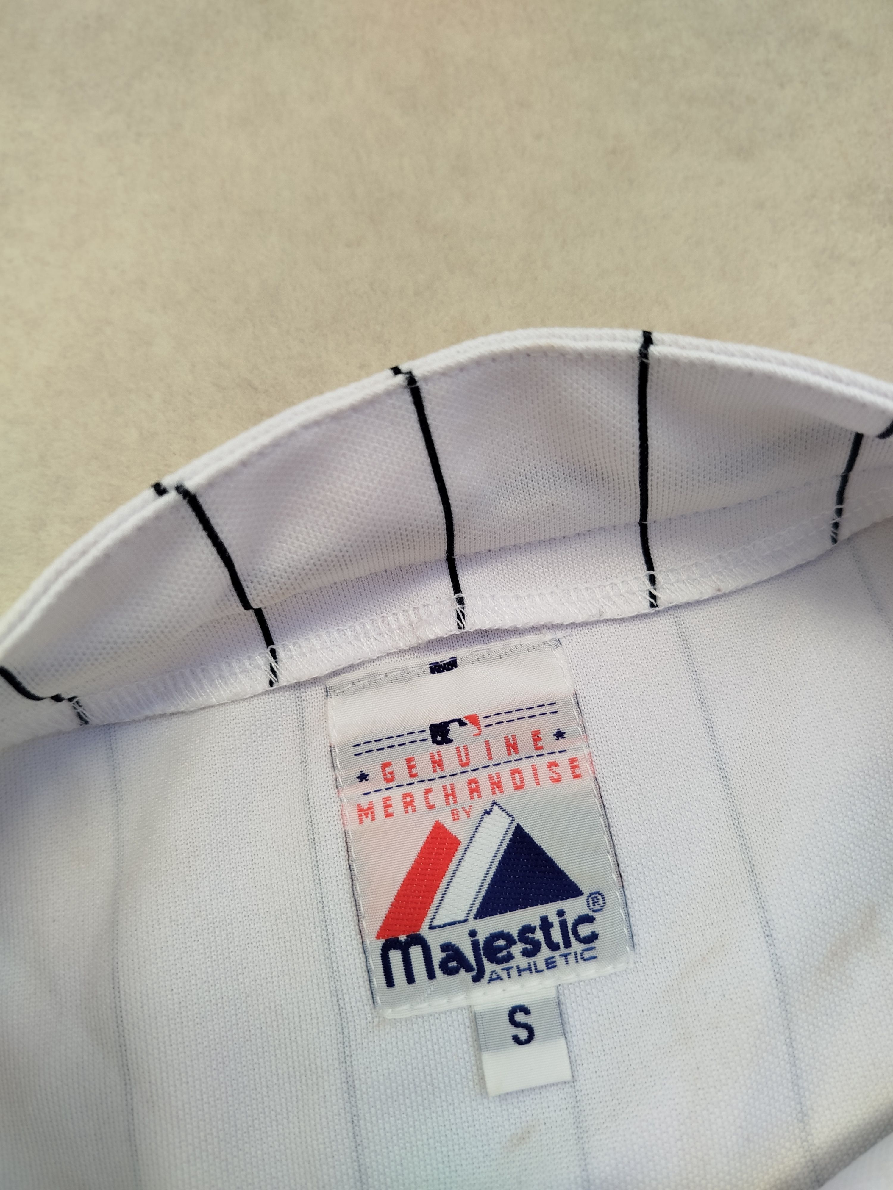 Majestic Vintage NEW YORK YANKEES Baseball JERSEY (S) MAJESTIC Size US S / EU 44-46 / 1 - 4 Thumbnail