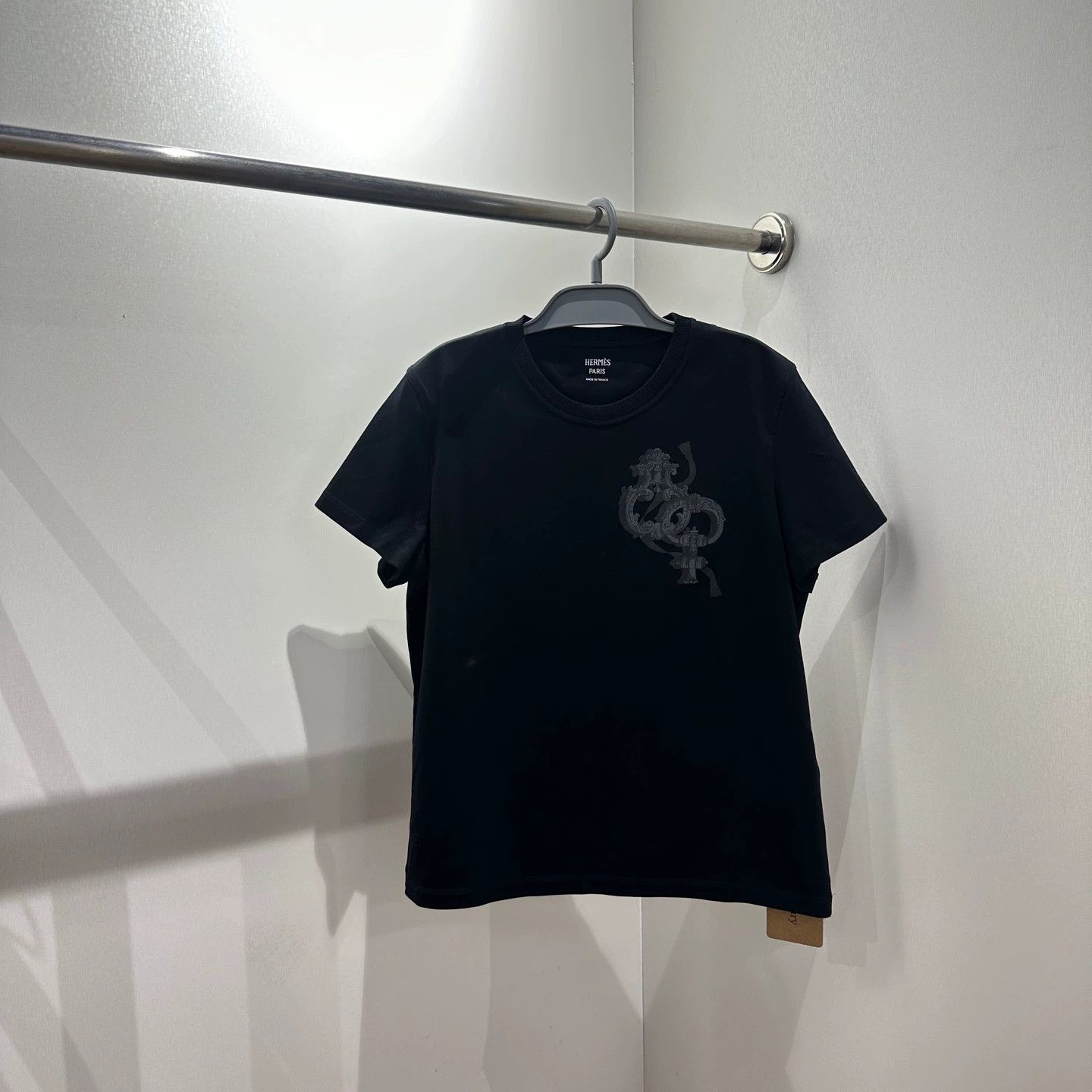 Hermes Hermes 26 New Metal Orn Print Cotton Short Sleeve 42 Size M / US 6-8 / IT 42-44 - 1 Thumbnail