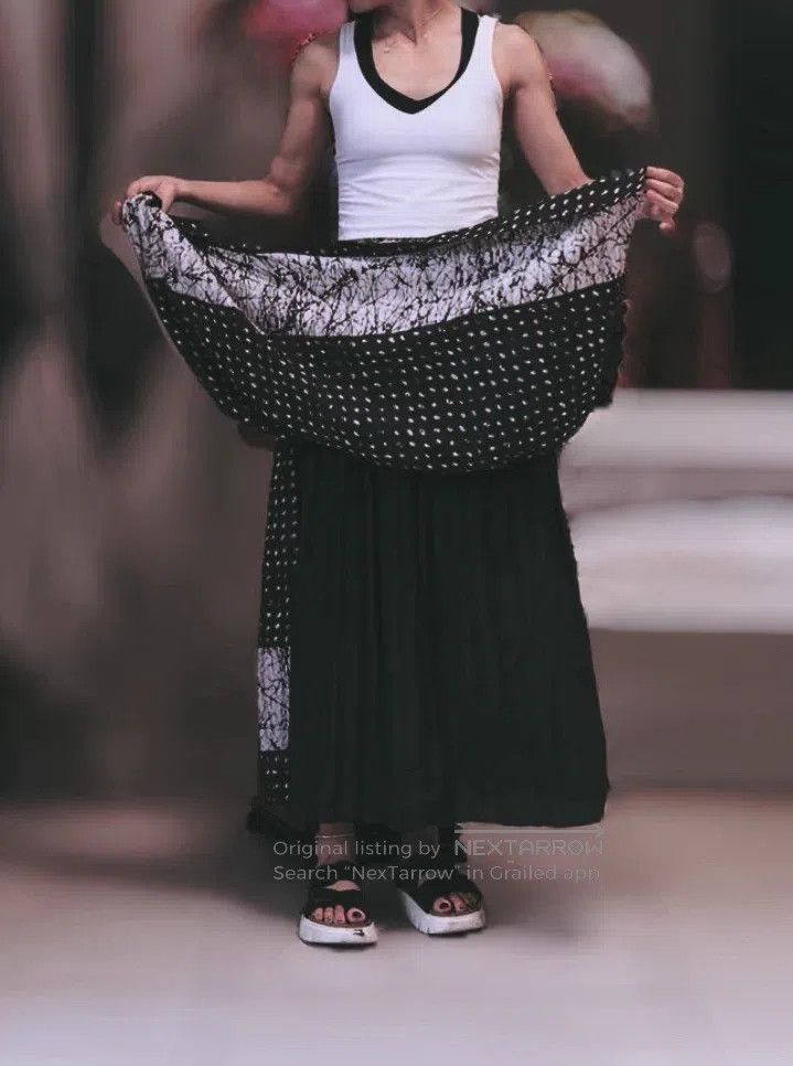 Issey Miyake Issey Miyake Pastoral Black and White Pleated Midi Skirt Size 25" / US 0 / IT 36 - 3 Thumbnail