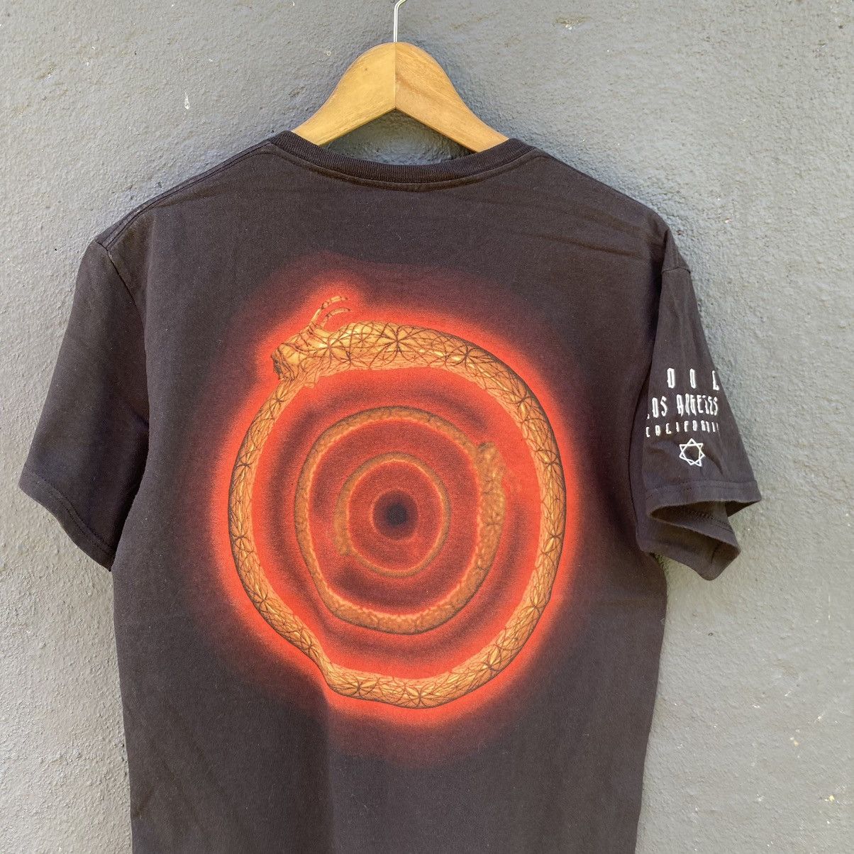 Band Tees Vintage Faded Tool Heavy Metal ERD GRUNGE BAND TEE Size US M / EU 48-50 / 2 - 3 Thumbnail