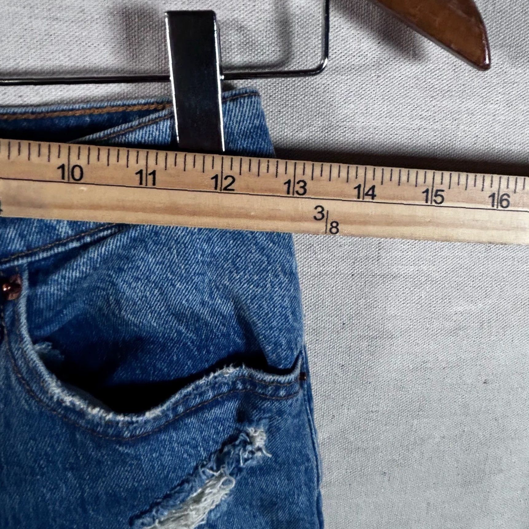 Abercrombie & Fitch Abercrombie & Fitch Jeans Blue Size 25 Ultra High Rise Kick Flare Distressed 5-Pocket Denim Women's Pants Vintage N/A Size 42" / US 20 - 5 Thumbnail
