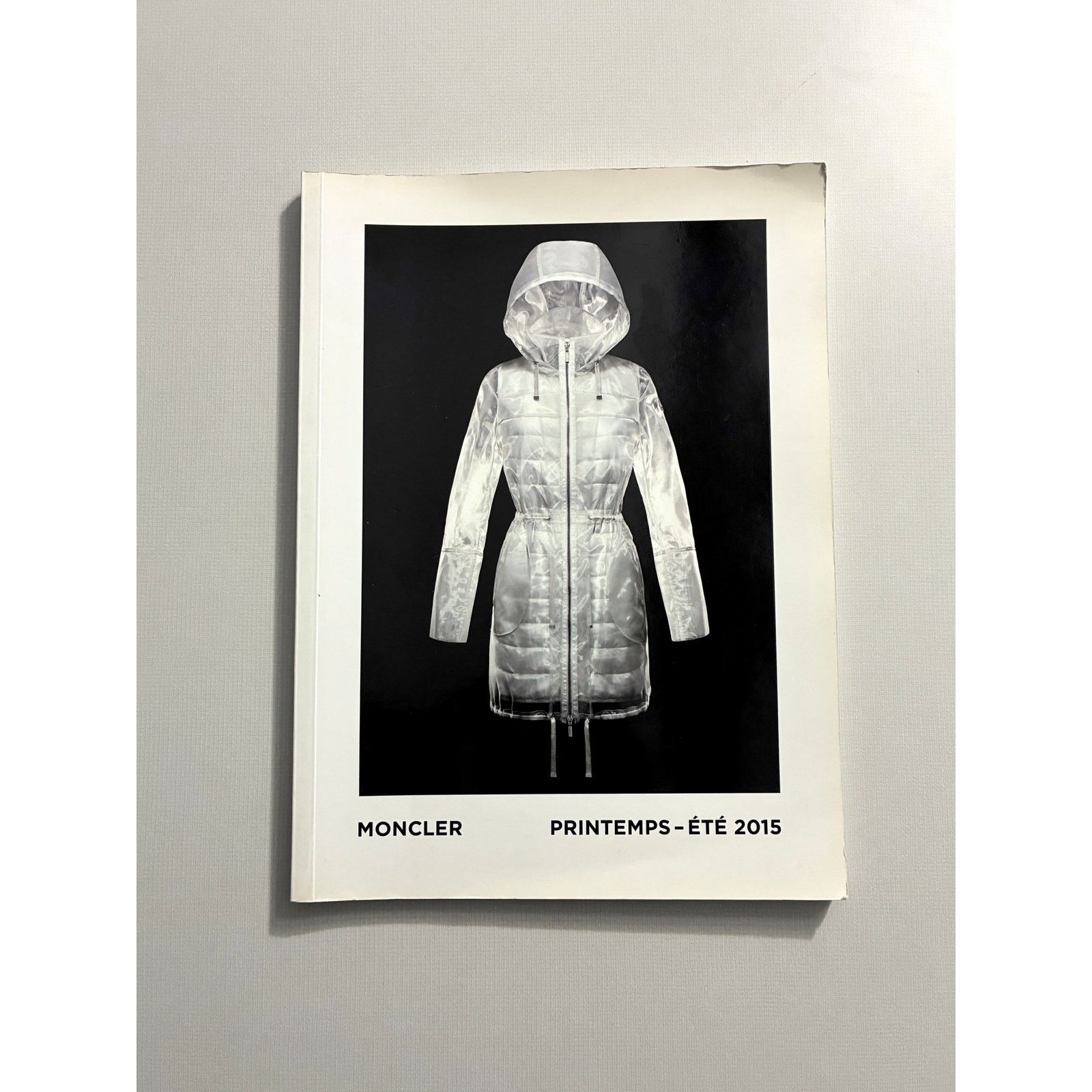 Moncler × Vintage Moncler Printemp -ETE 2015 fashion catalog Size ONE SIZE - 1 Thumbnail