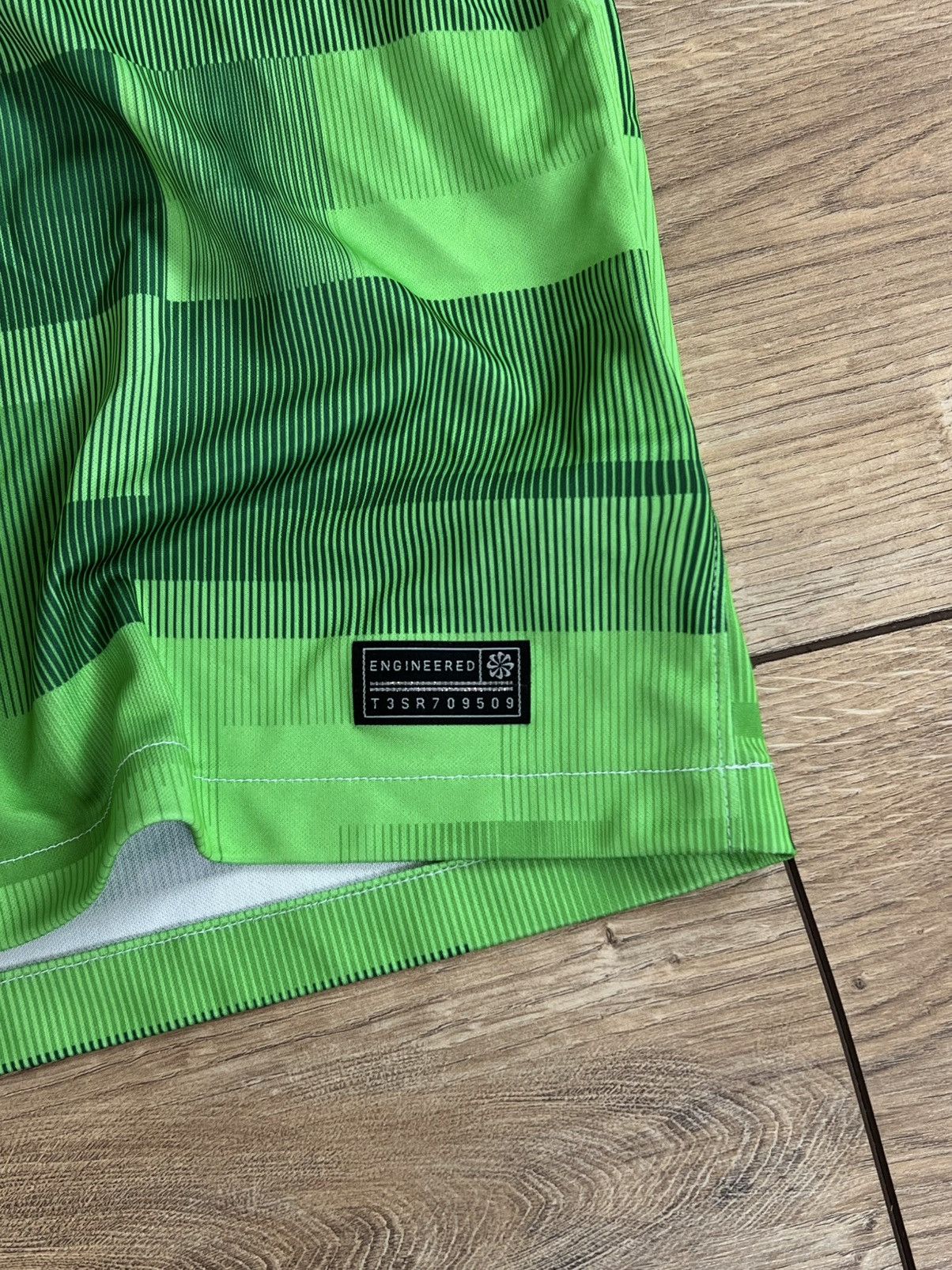 Nike Liverpool FC 2023/24 Away Jersey Size US L / EU 52-54 / 3 - 3 Thumbnail
