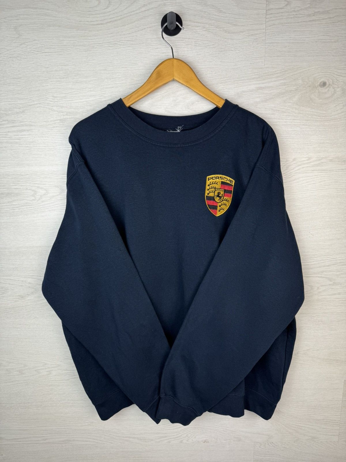 Vintage Vintage Porsche Sweatshirt Navy Embroidered Crest Size US M / EU 48-50 / 2 - 5 Thumbnail
