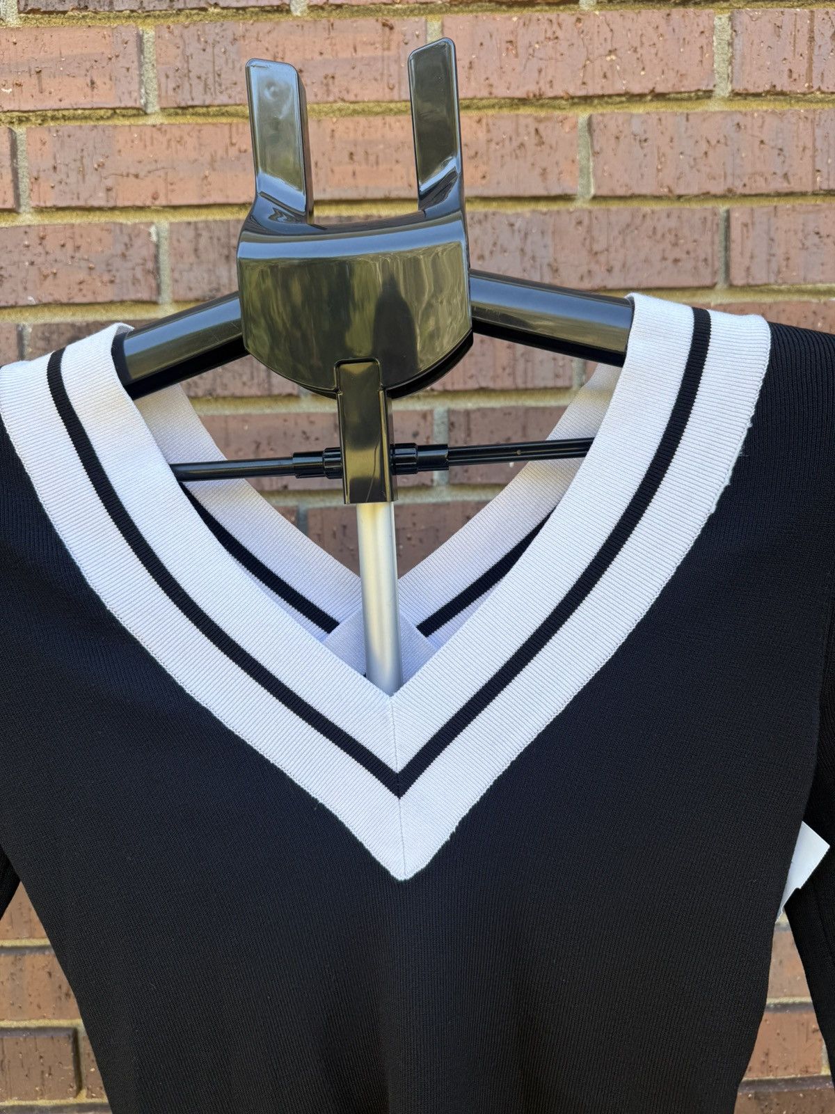 Express Express Fitted Tipped V-Neck Sweater Black White Winter Size XS / US 0-2 / IT 36-38 - 5 Thumbnail