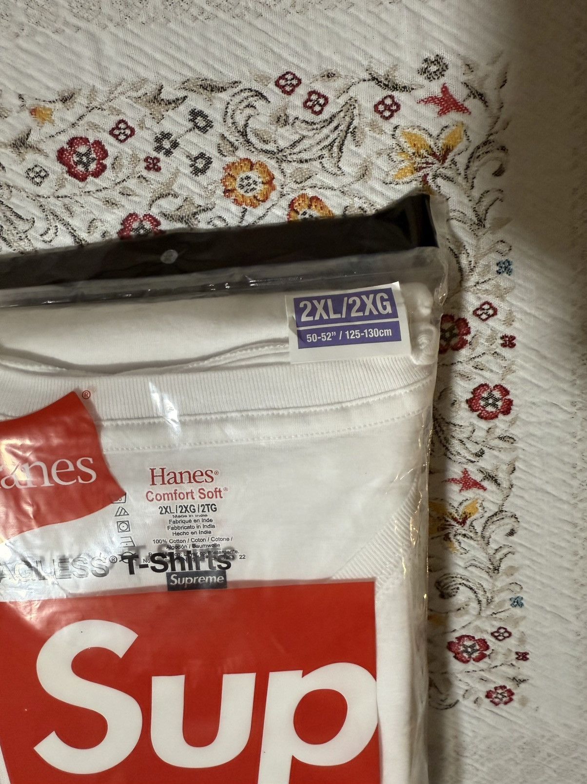 Hanes × Supreme Supreme Hanes Tagless Tees Size XXL 3-Pack White T-Shirt Size US XXL / EU 58 / 5 - 5 Thumbnail