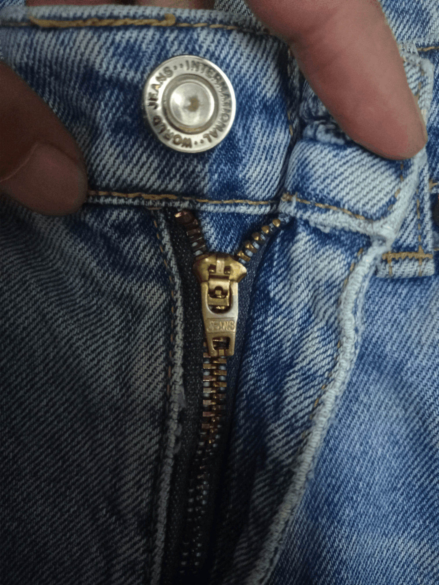 Japanese Brand Vintage Japanese Brand Blue Wash Loose Distressed Jeans Size US 28 / EU 44 - 4 Thumbnail