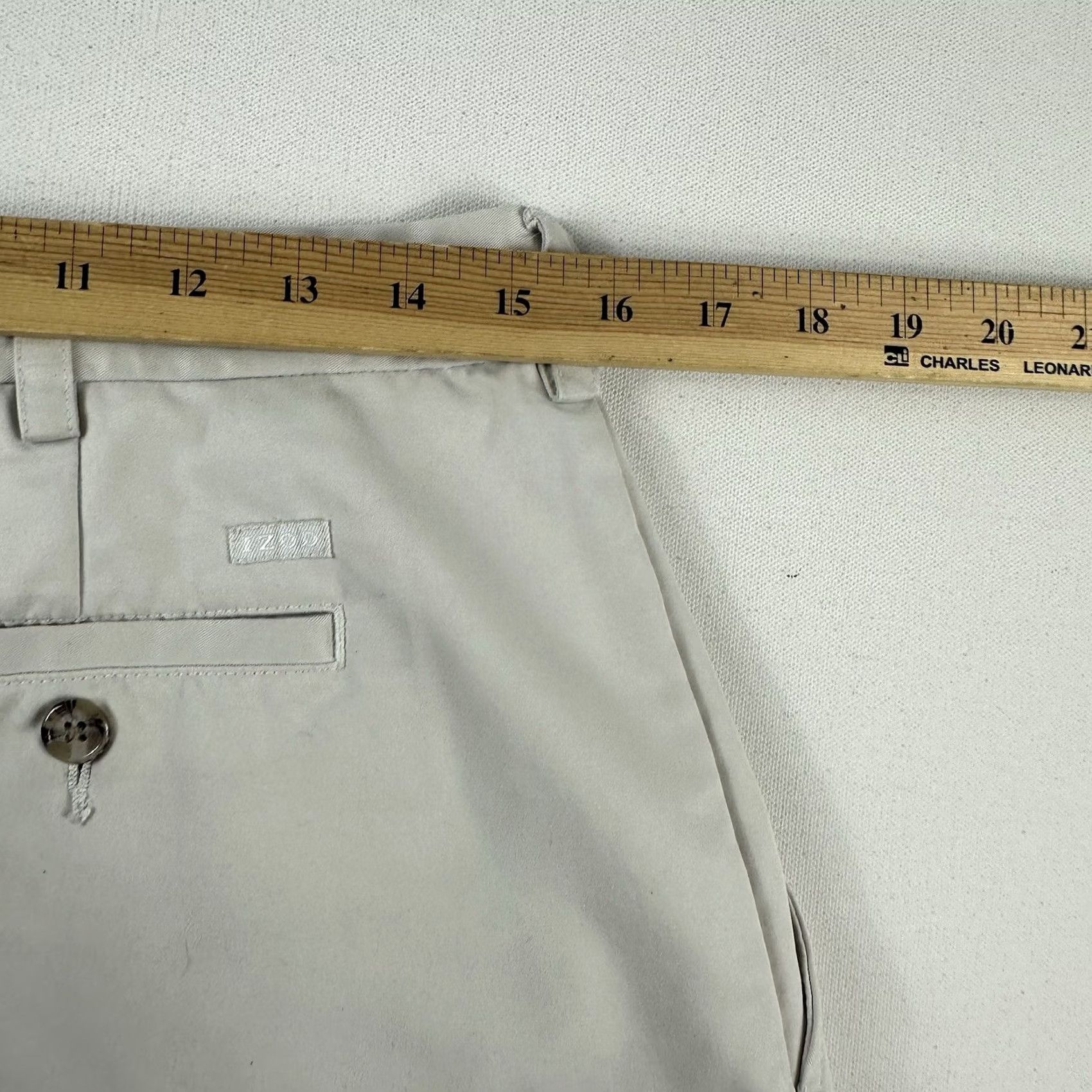 Izod Izod Chino Shorts Mens 34 Beige Pleated Gold Casual Size US 34 / EU 50 - 6 Thumbnail