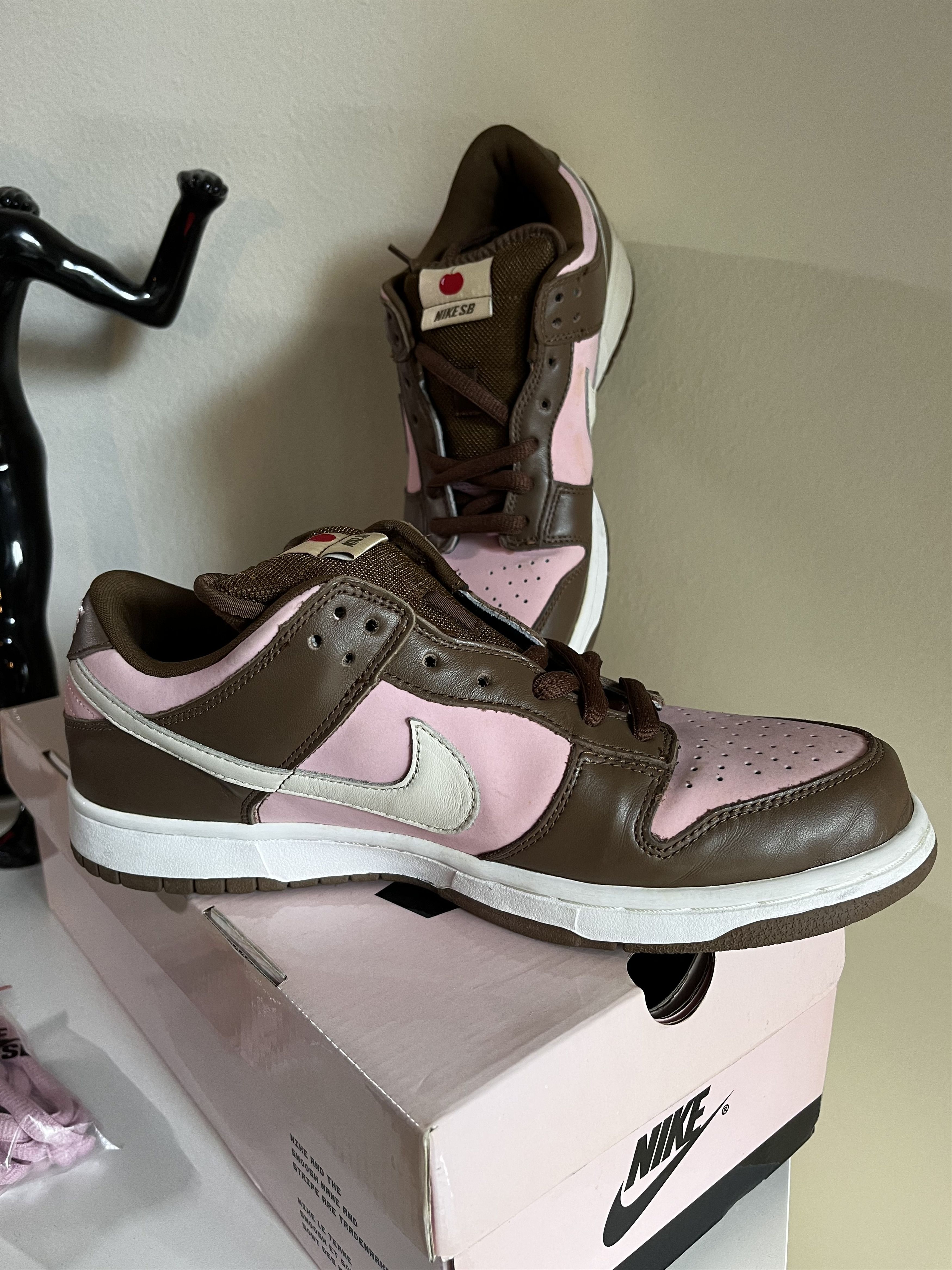 Nike SB 2005_VNDS_NIKE SB DUNK LOW PRO STUSSY CHERRY_US10 Size US 10 / EU 43 - 7 Thumbnail