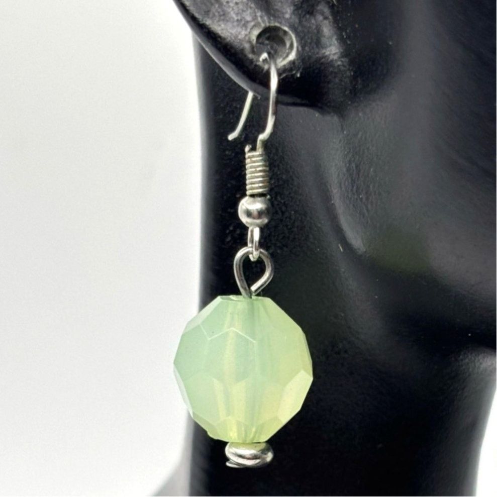 Other Green Beaded Earrings Size ONE SIZE - 1 Thumbnail