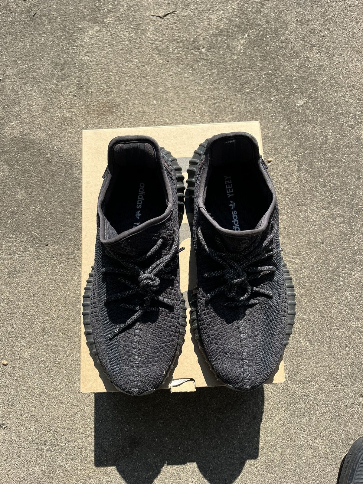 Adidas × Yeezy Yeezy boost 350 v2 Size US 9.5 / EU 42-43 - 2 Thumbnail