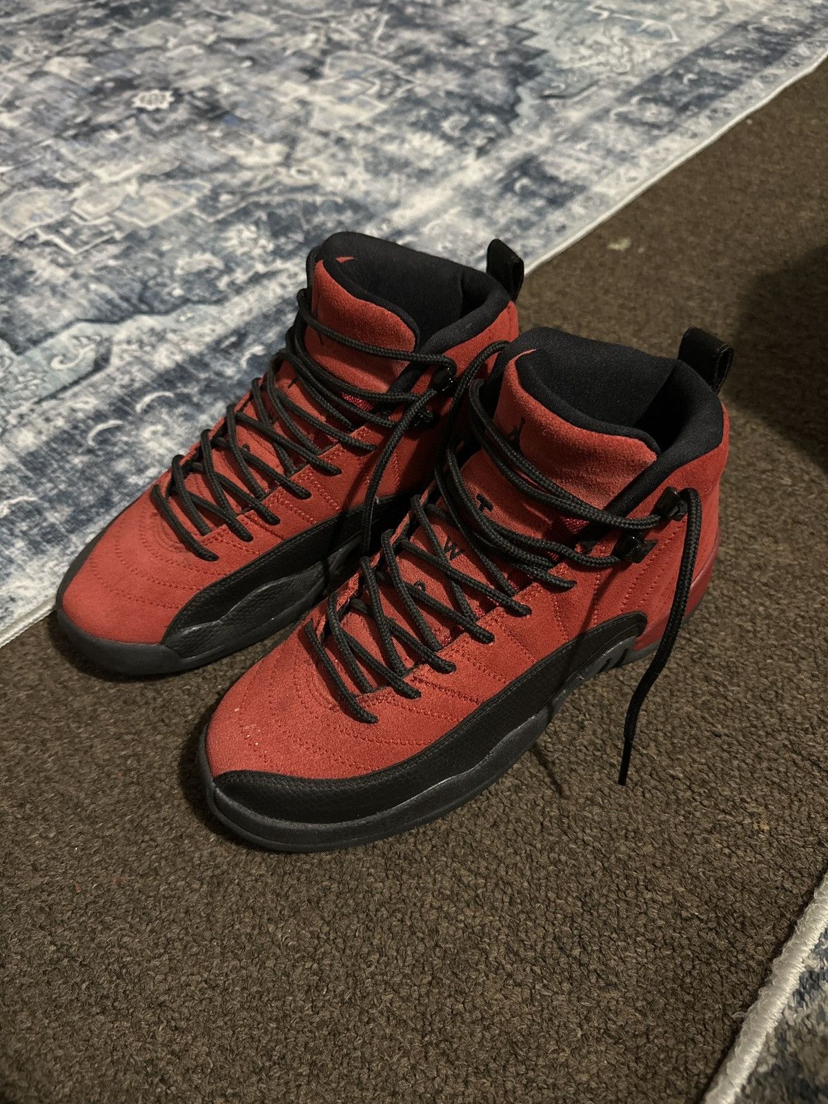 Jordan Brand Reverse Flu Game - Boys Size US 6 / EU 39 - 2 Thumbnail