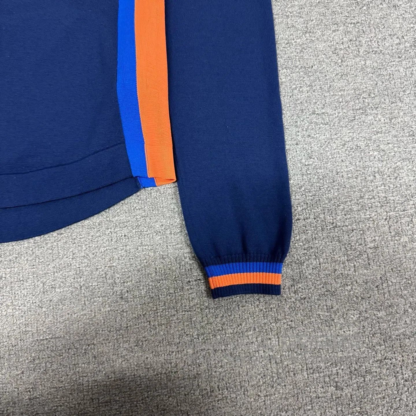 Louis Vuitton Louis Vuitton Blue Logo Wool Knit Half. Size US M / EU 48-50 / 2 - 4 Thumbnail