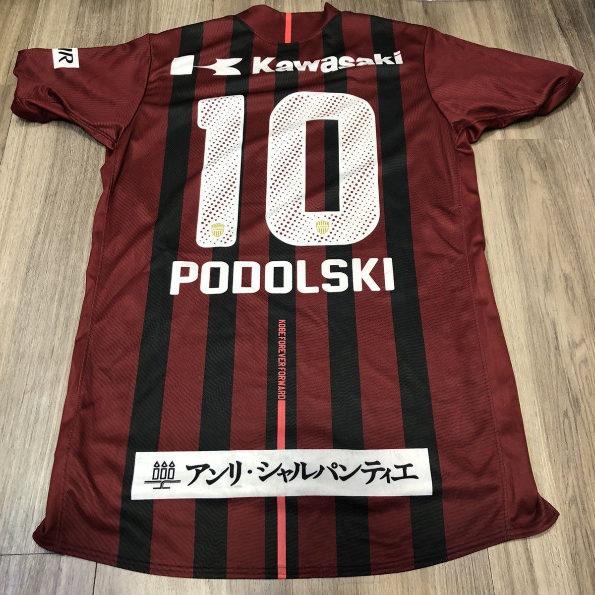 Asics × Japanese Brand Kobe vissel 2017 home shirt #10 Podolski Size US XL / EU 56 / 4 - 2 Thumbnail