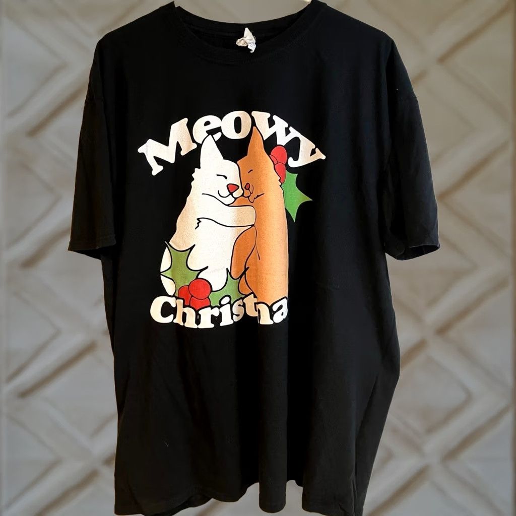Gildan Meowy Christmas Black T-Shirt Cats Hugging Christmas Graphic 3XL Womens Size XXL / US 16-18 / IT 52-54 - 1 Thumbnail
