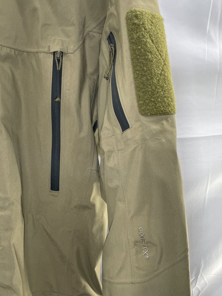 Arc'teryx ARCTERYX LEAF Alpha Gen 1 Crocodile Gore Tex Jacket Size US M / EU 48-50 / 2 - 5 Thumbnail