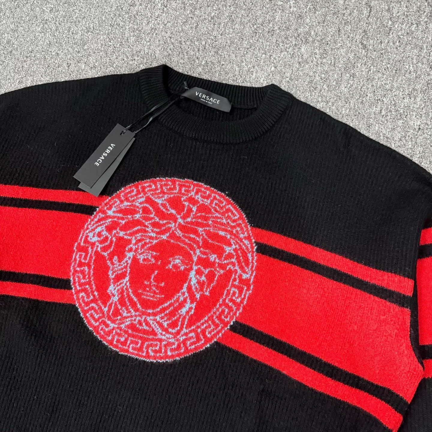 Versace Versace black wool sweater IT 52 Size US L / EU 52-54 / 3 - 3 Thumbnail