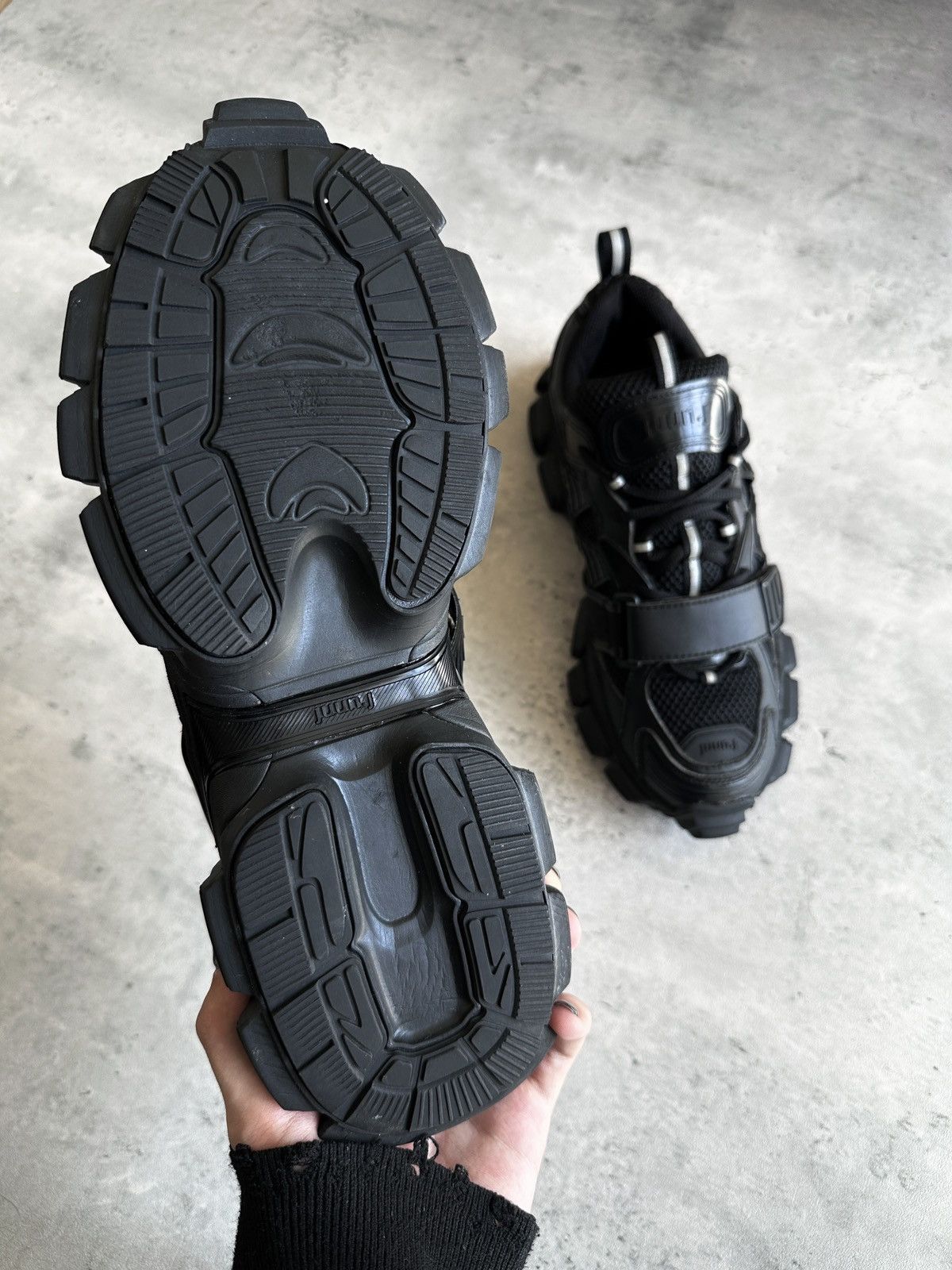 Juun.J SS20 VELCRO STRAP TECHNICAL RUNNERS Size US 9 / EU 42 - 6 Thumbnail