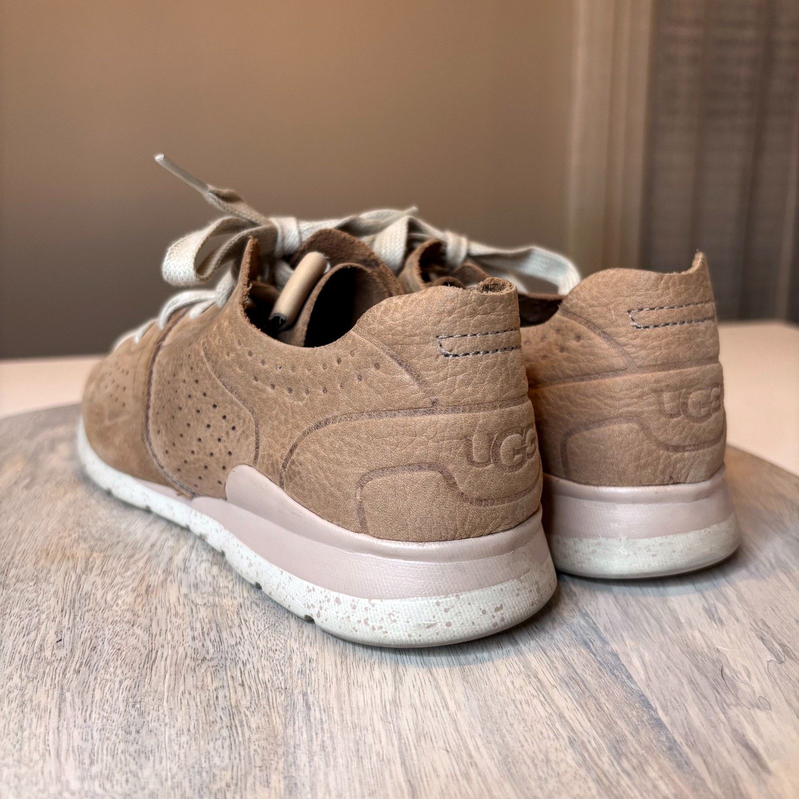 UGG Tye Women's Brown Suede Tideline Shoes Sneakers Size 8