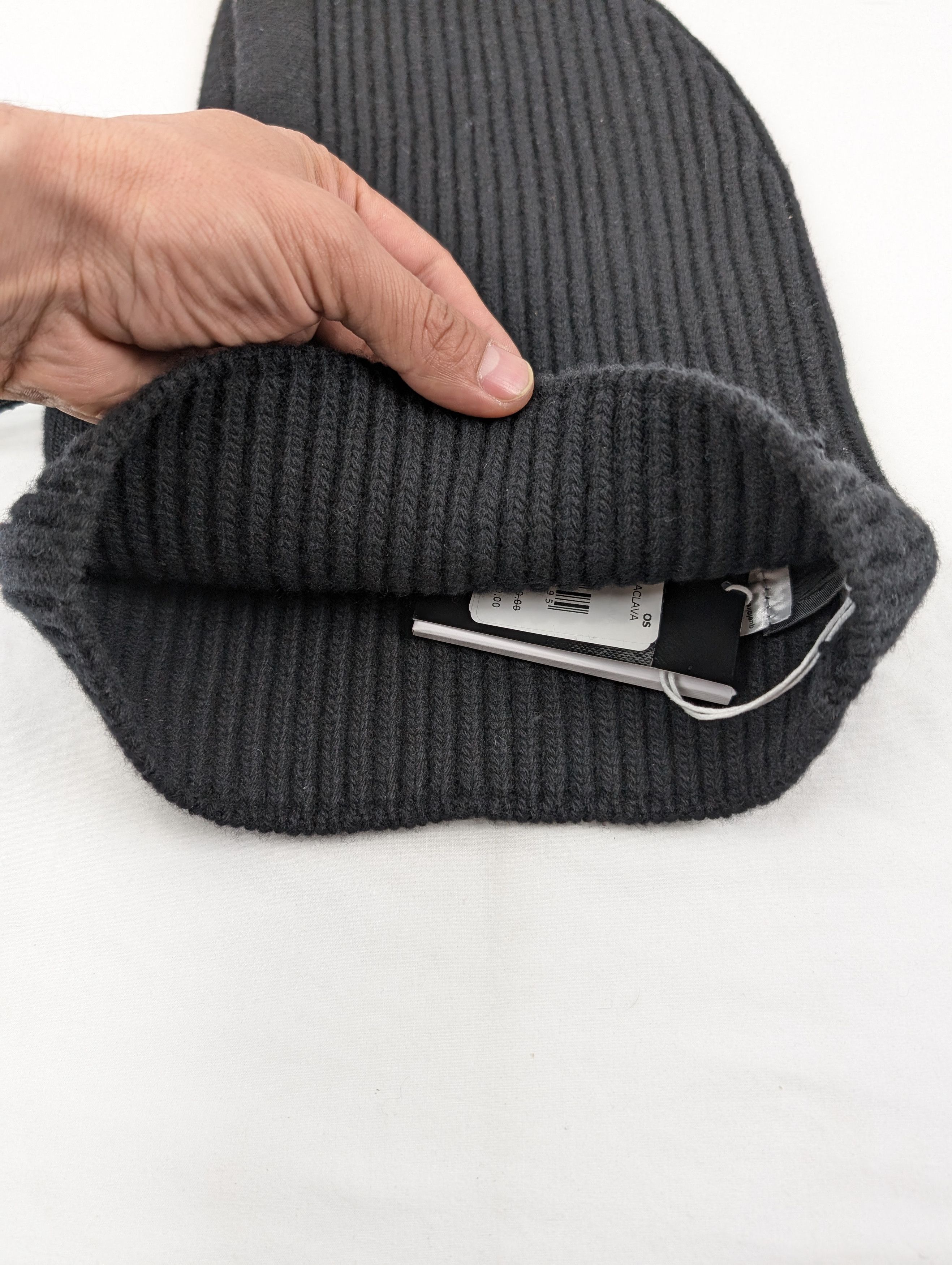Givenchy o1rshd1 Size: OS / Wool & Cashmere Balaclava in Black Size ONE SIZE - 6 Thumbnail