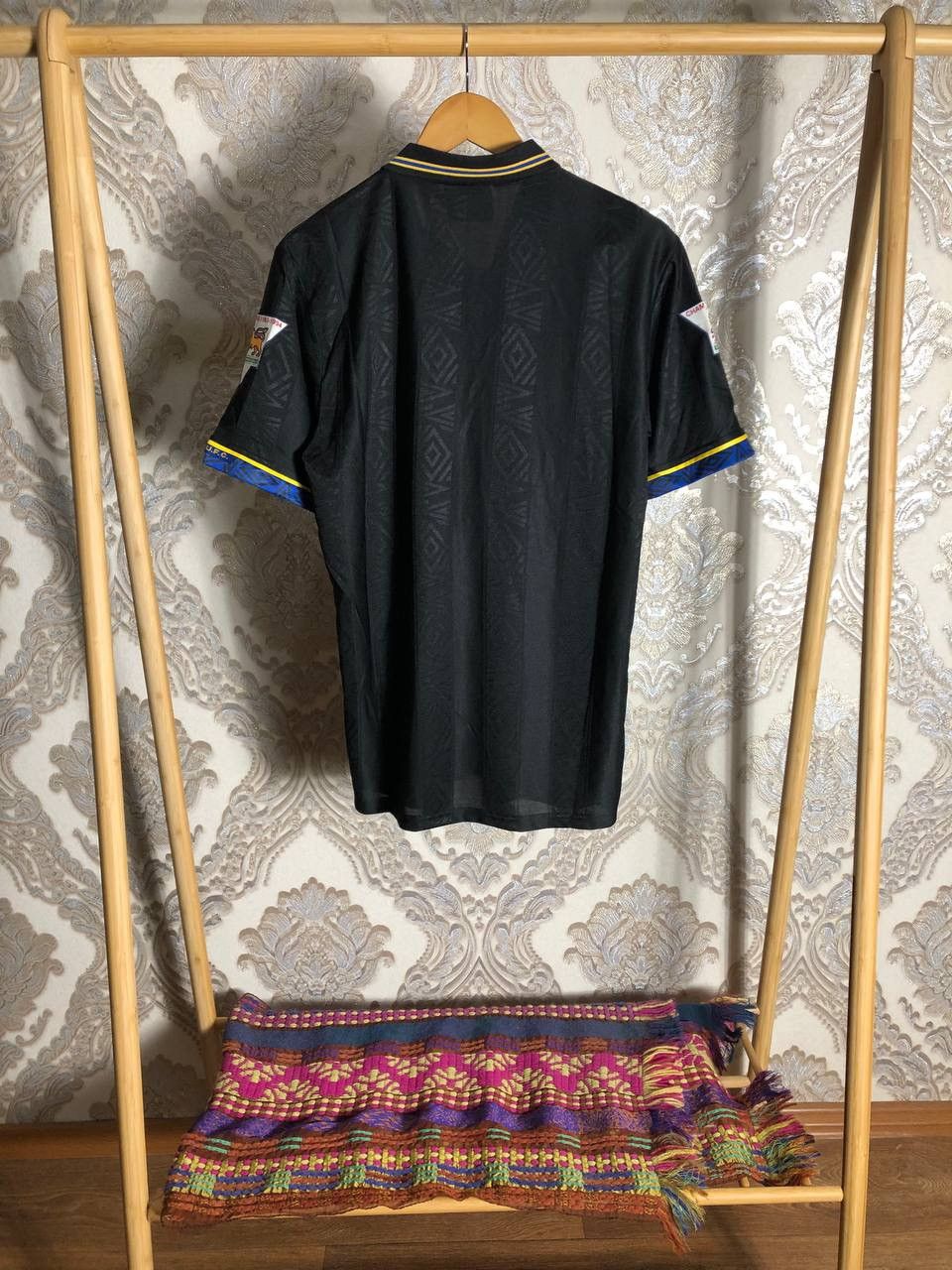 Umbro VINTAGE UMBRO FC MANCHESTER UNITED ENGLAND SOCCER JERSEY 90s Size US L / EU 52-54 / 3 - 10 Thumbnail