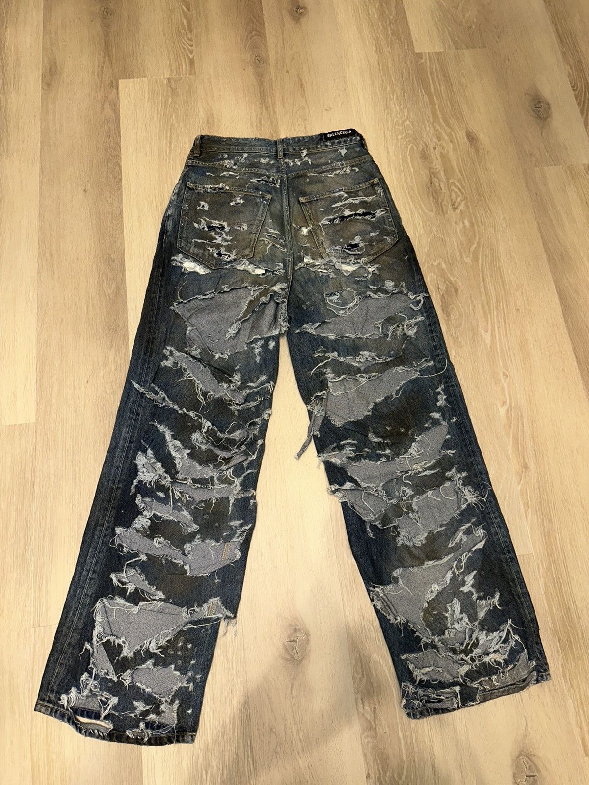 Balenciaga Balenciaga Super Destroyed Baggy Pants Size US 30 / EU 46 - 2 Thumbnail