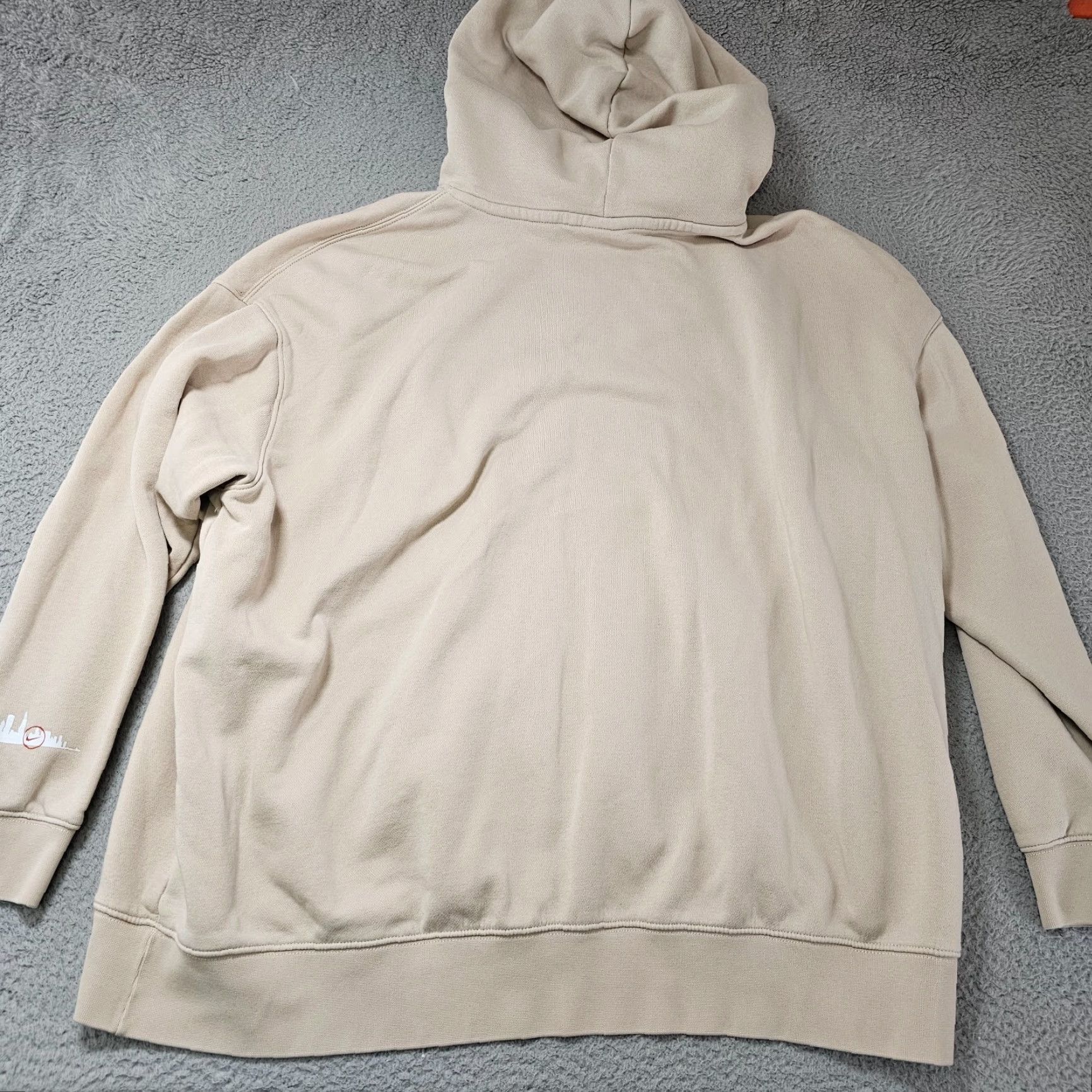 Nike Nike Hoodie Womens XL Brown Heart Chicago Skyline Oversized Fleece Center Check Size XL / US 12-14 / IT 48-50 - 7 Thumbnail