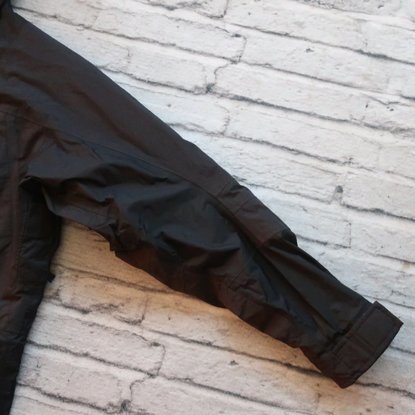 The North Face Vintage North Face Goretex Mountain Light 2 Jacket Womens Large Black Size L / US 10 / IT 46 - 7 Thumbnail